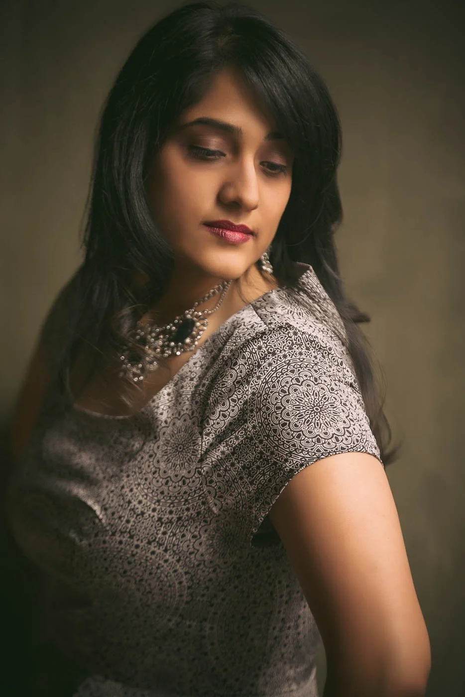 Bride posing at Embeya Chicago West Loop pre-wedding session by Rahul Rana