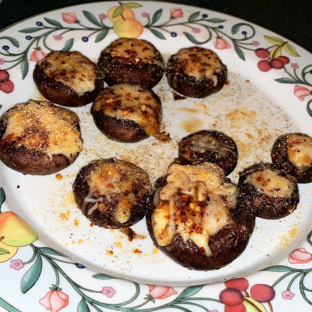 Stuffed Bella mushrooms, with a spicy Indian béchamel stuffing