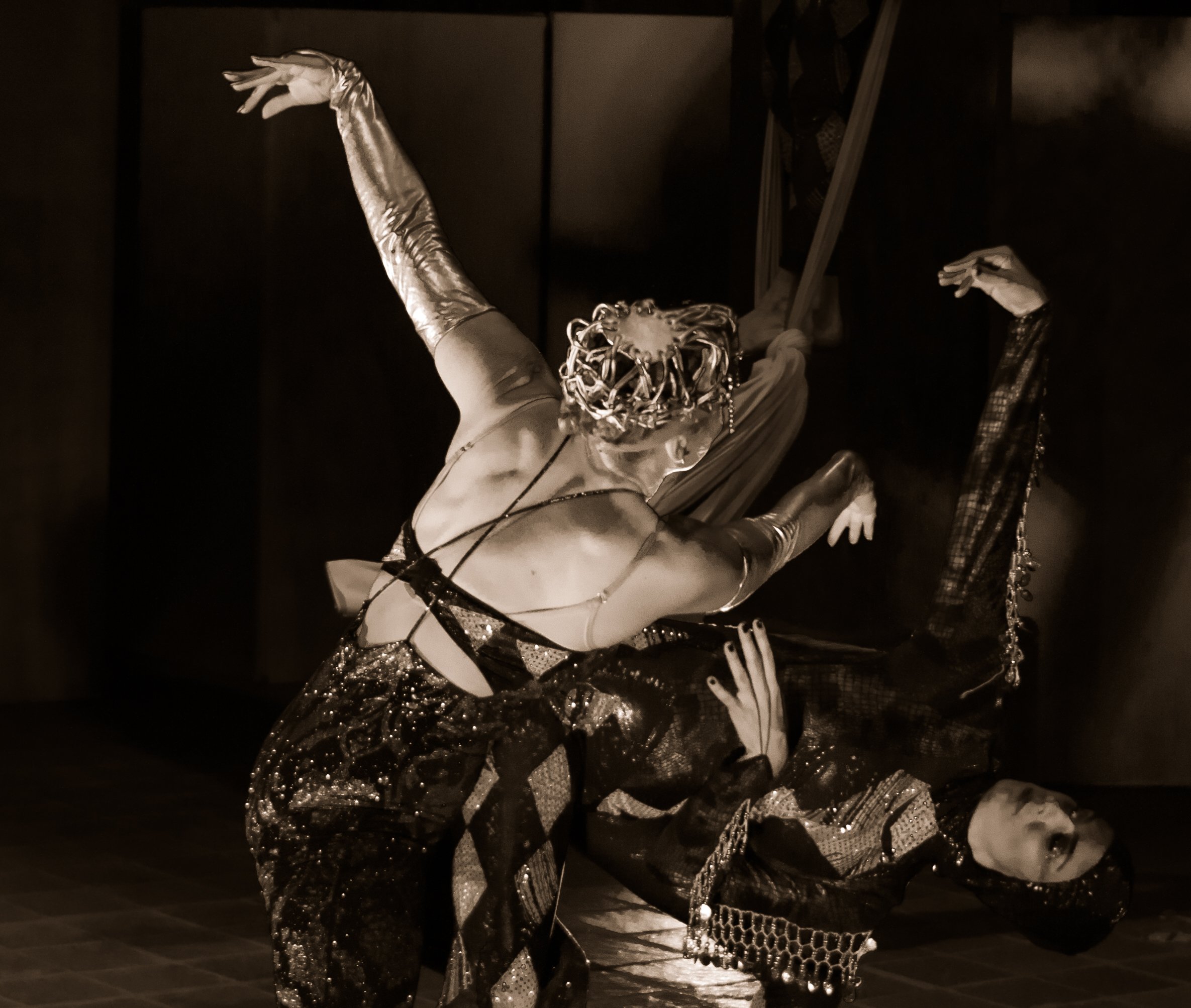 Patricia Rincon’s Alice in Toltec-Land performance in Casa de Europa, San Miguel de Allende.| Credit: Reynaldo Cruz Diaz