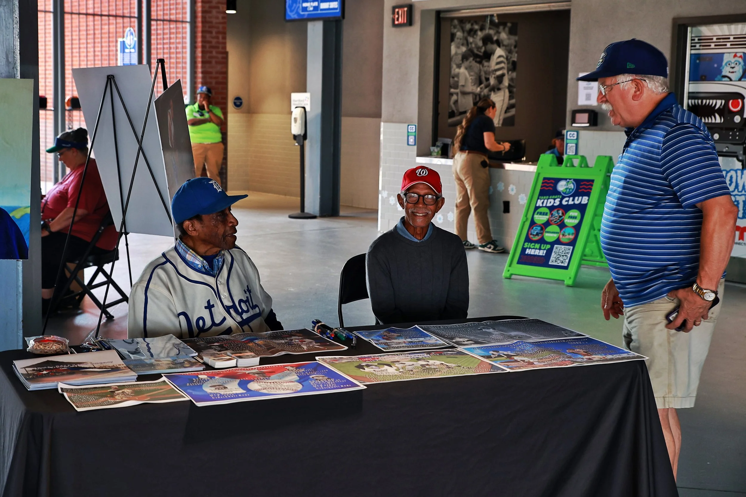 Pedro Sierra (far left) always talking to fans during the Cuban Heritage Night.| Credit: Reynaldo Cruz Diaz