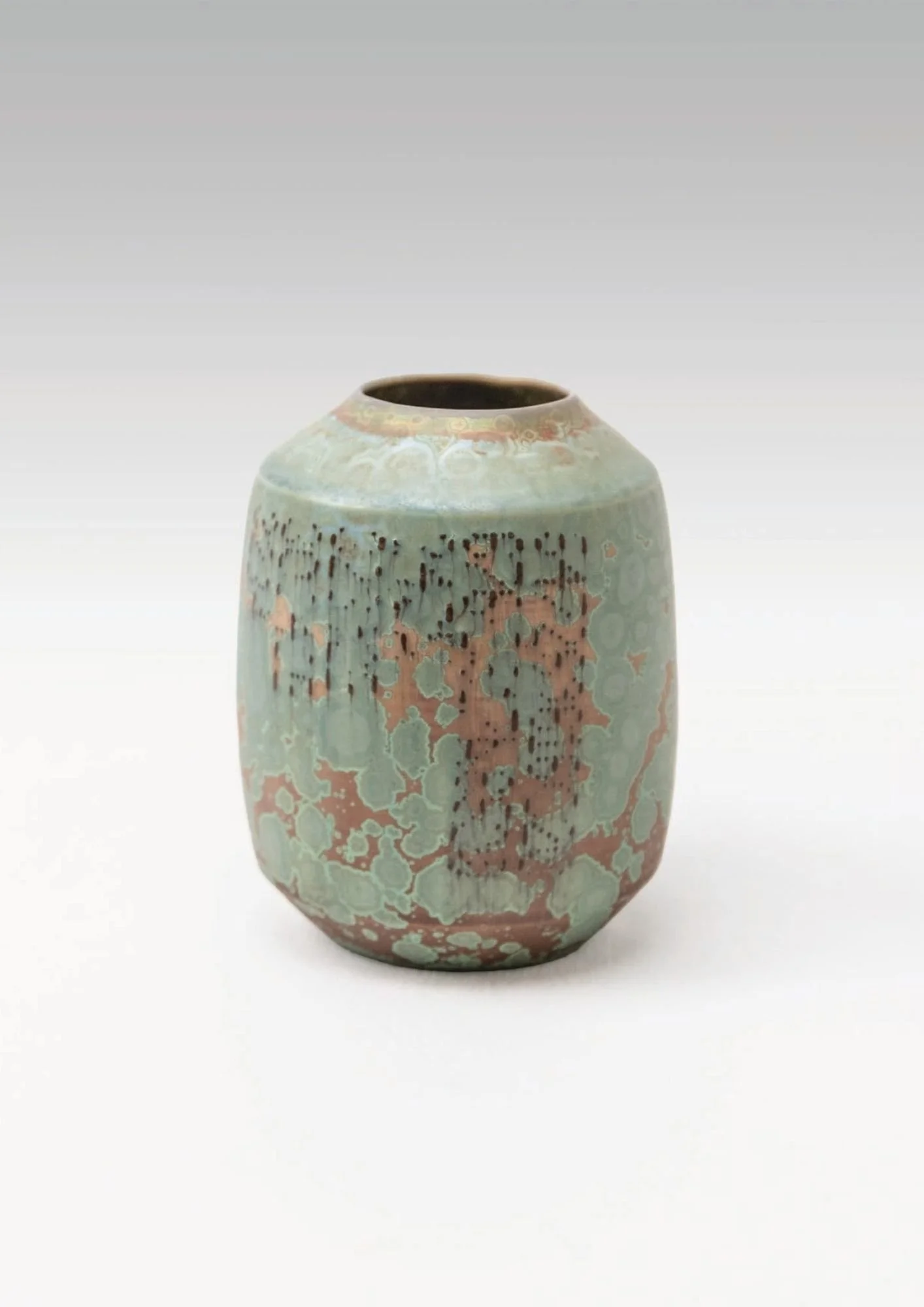 Untitled 4 
2025  
14cm Tall 
Glazed Porcelain
