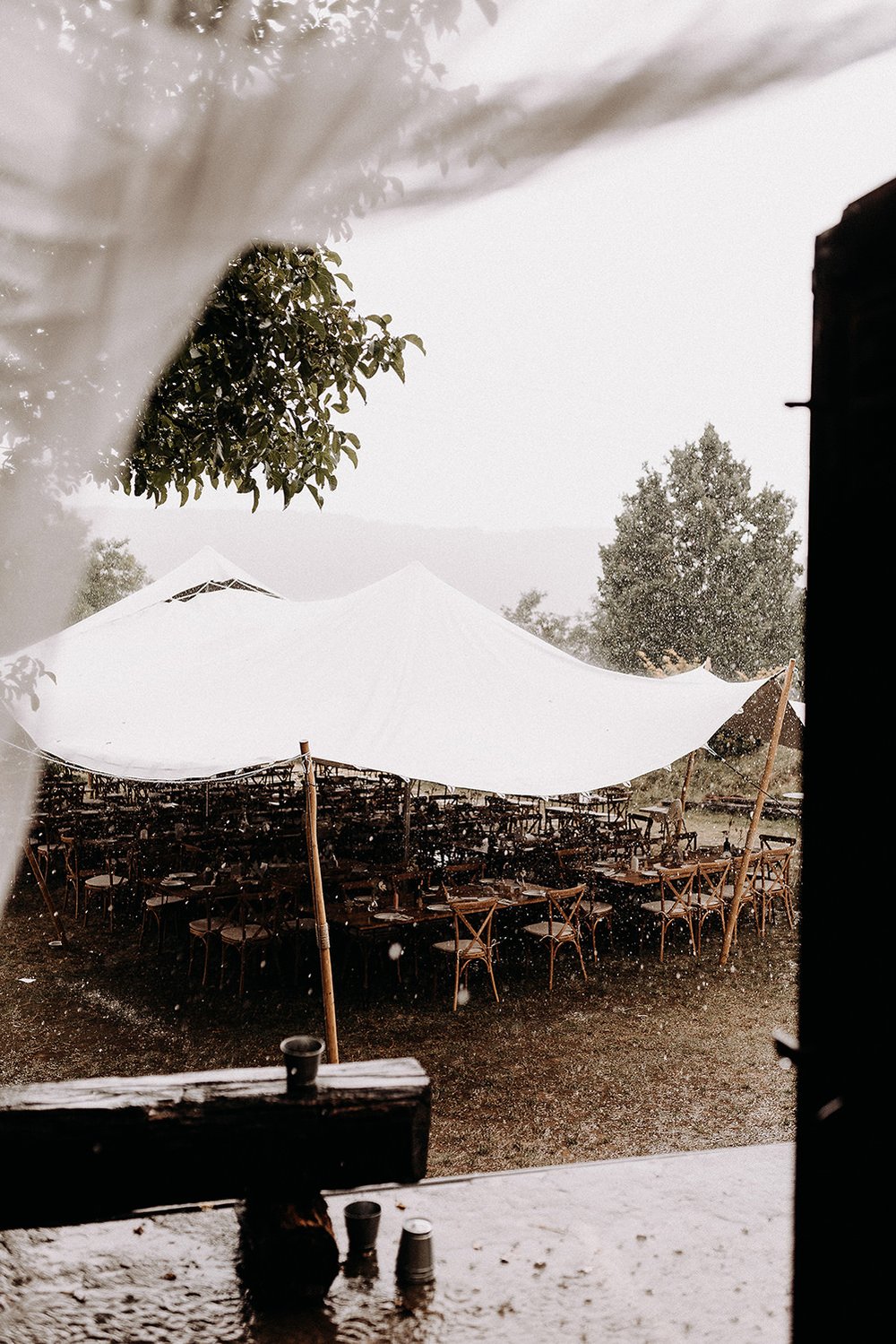 laid-back-berber-tent-wedding-hungary-95.jpg