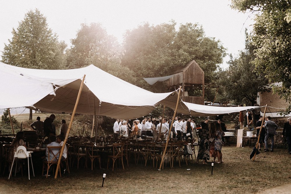 laid-back-berber-tent-wedding-hungary-111.jpg