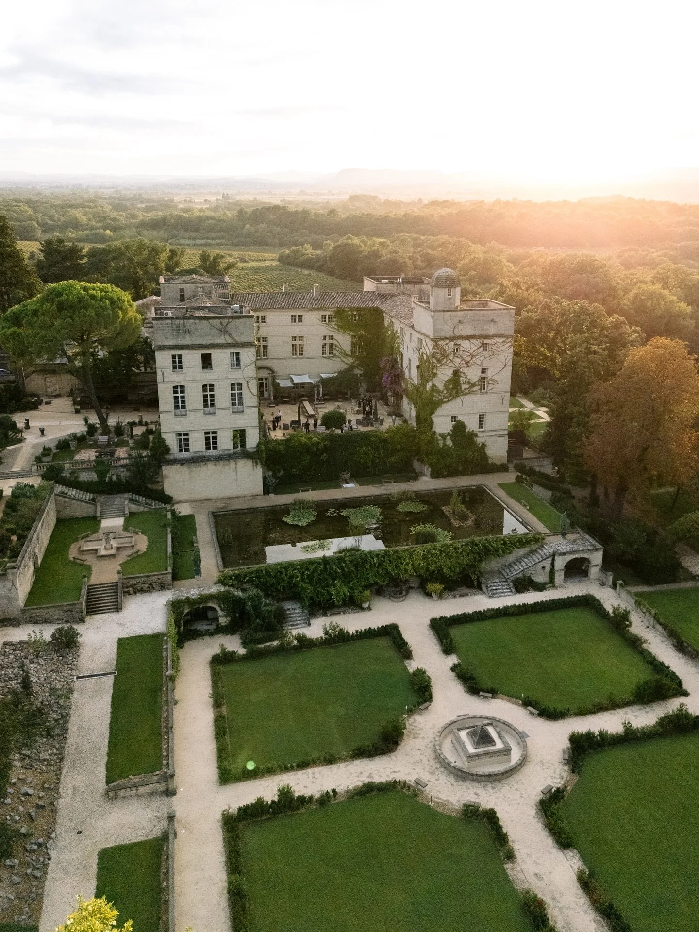 &mdash; a glimpse into Shiyao and Gregory's wedding weekend in the South of France ✨

Venue @chateaudepondres
Floral @theflowershop_designs
Makeup @manonmakeupartist
Hair @marioncarpentiercoiffure 
Photography @fanni_herman