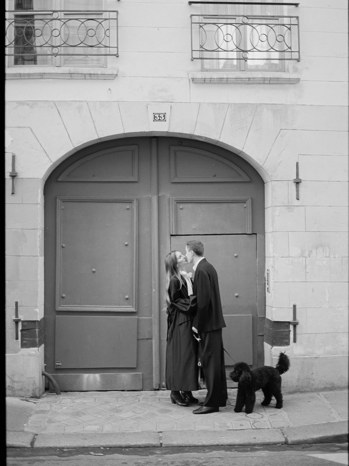 &mdash; the engagement session of my dreams 🥹 A stroll with their dog, buying flowers, visiting their first kiss spot. Everything was just perfect. And oh, Paris&mdash;I just can't wait to return!

#parisengagement