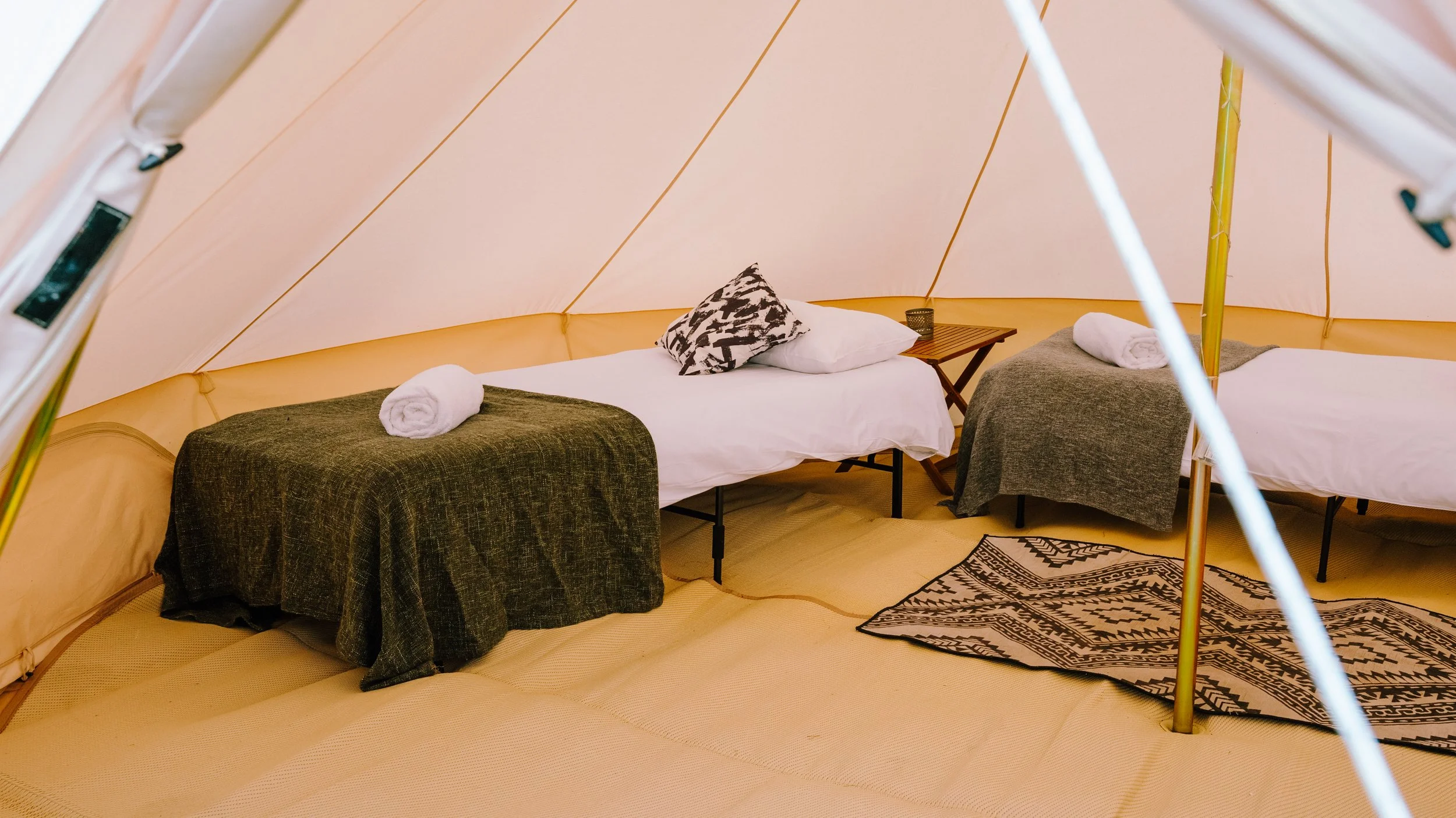Luxury Bell Tent Interior 17.jpg