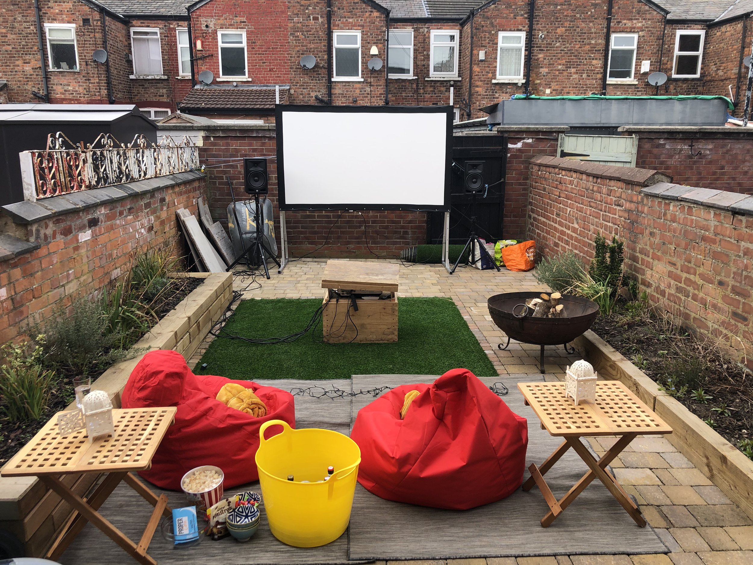 outdoor cinema house garden.jpeg
