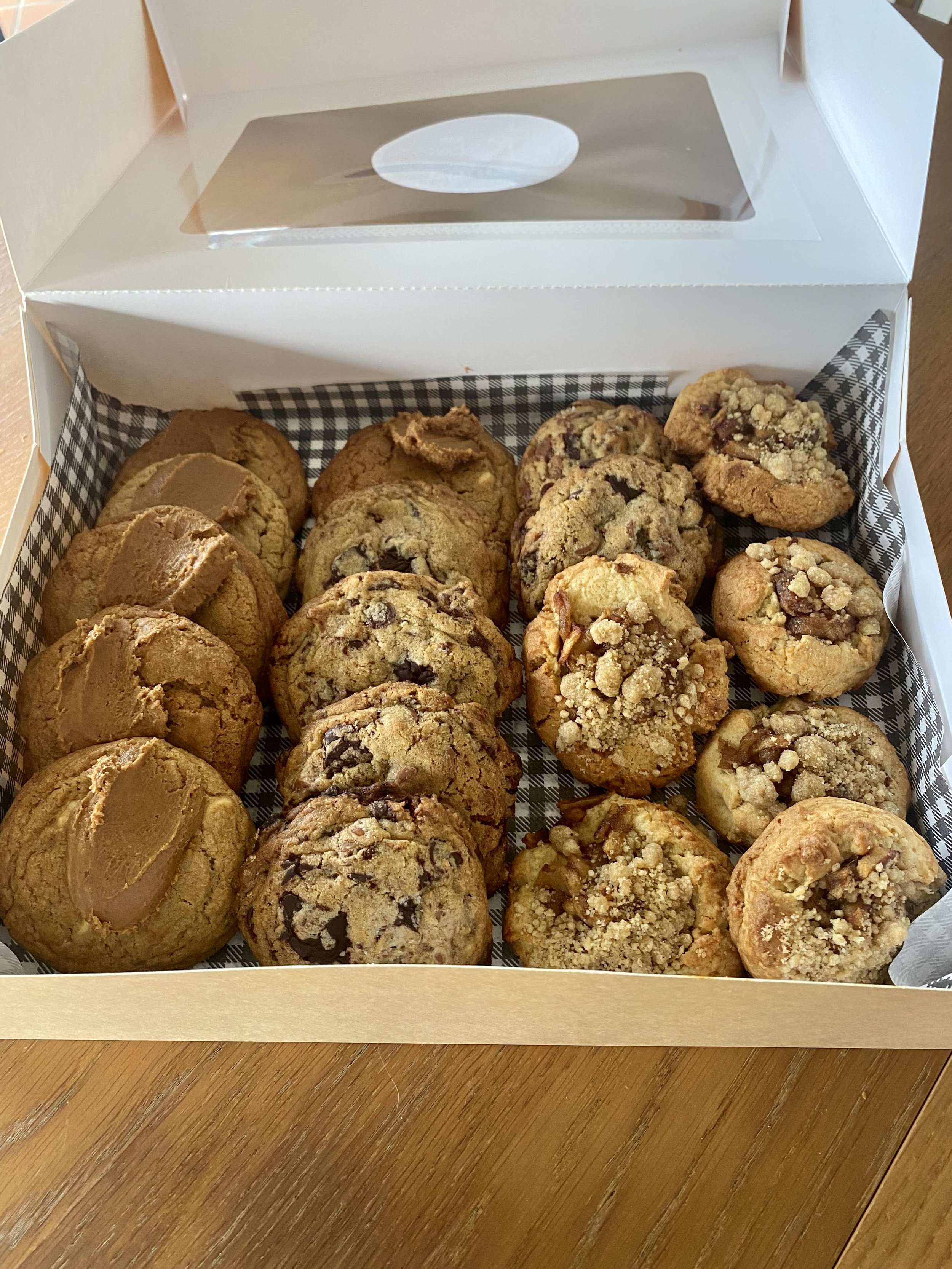LARGE box.jpg