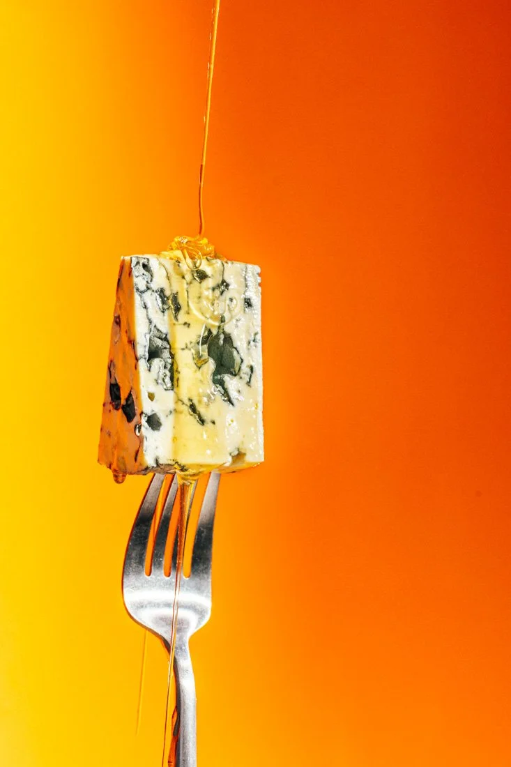 zoom fromage sur fond pop par Studio Diner