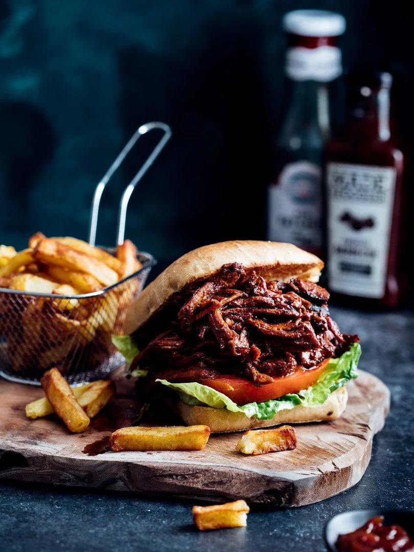 jenny-pulled-pork-burger_001 (Large).jpg