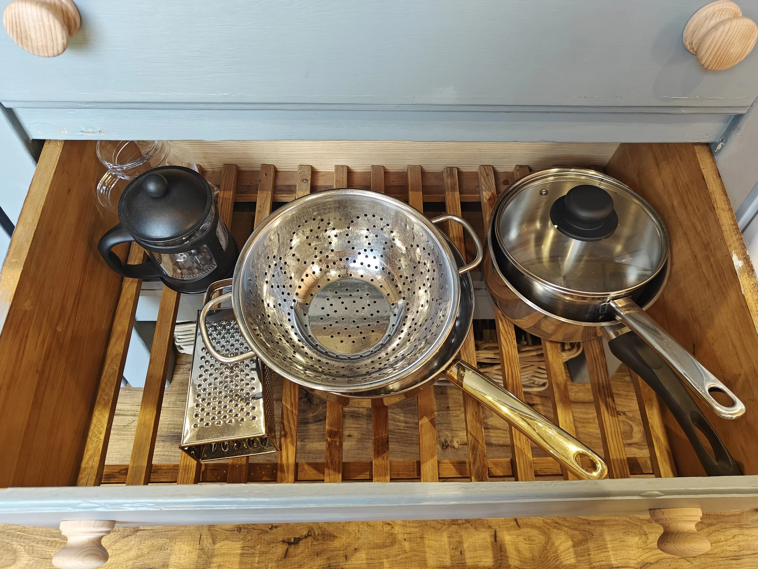 Railway Carriage B Kitchen Utensils