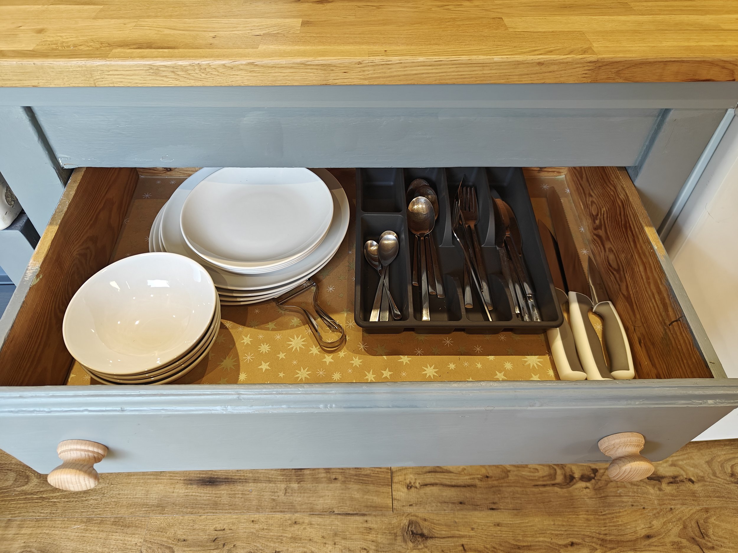 Railway Carriage B Kitchen Utensils