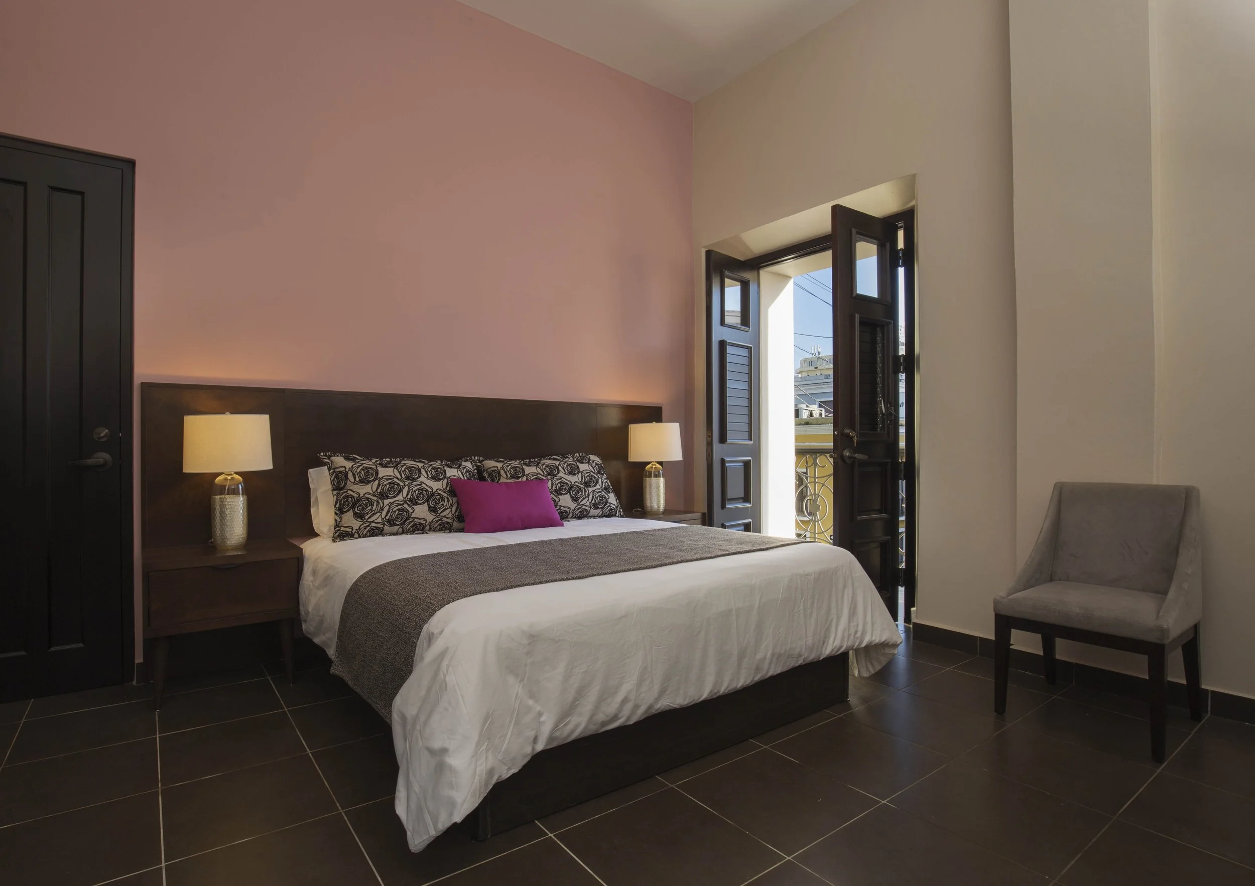 Decanter Hotel — 3