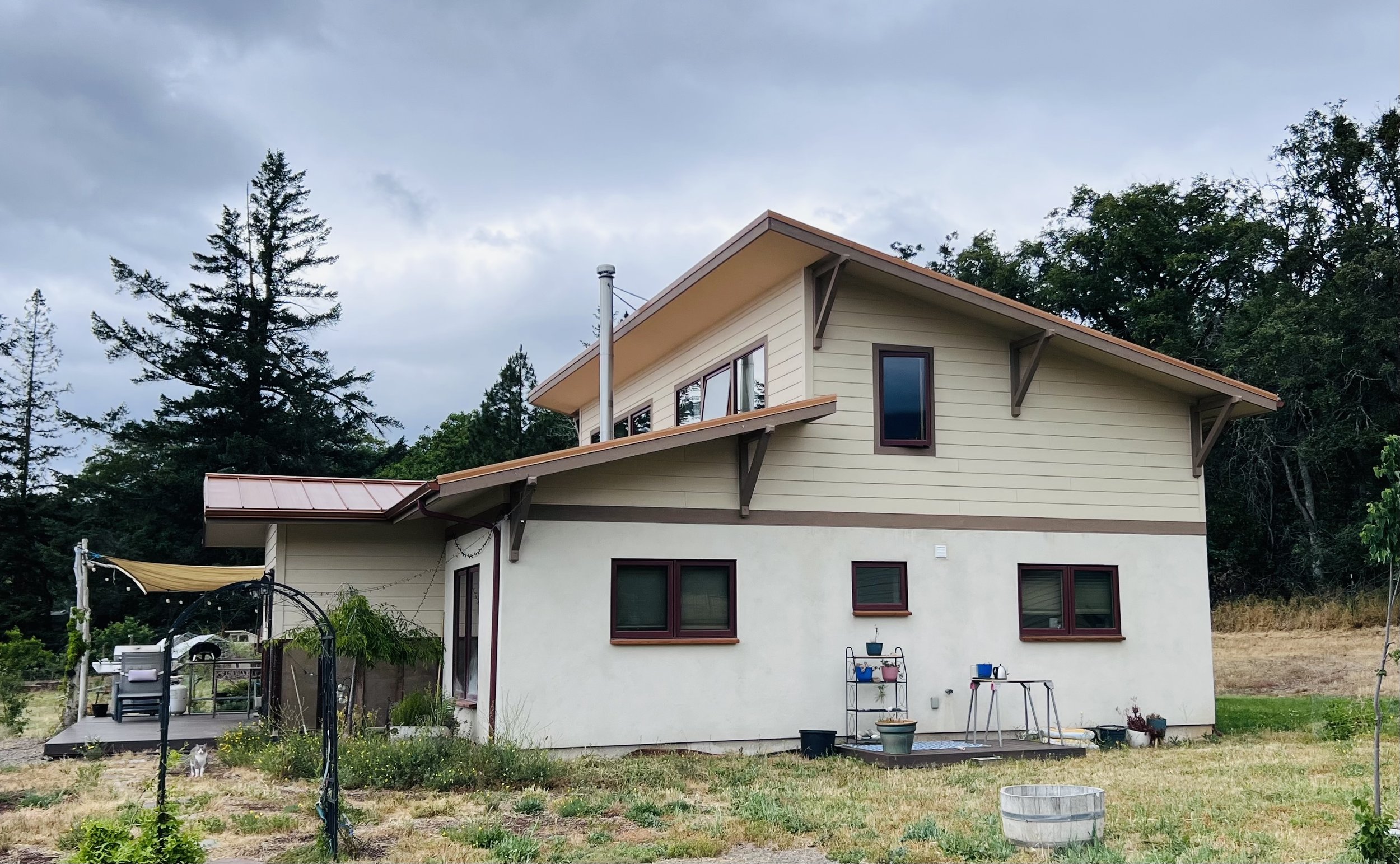 Eckroth straw bale.jpg