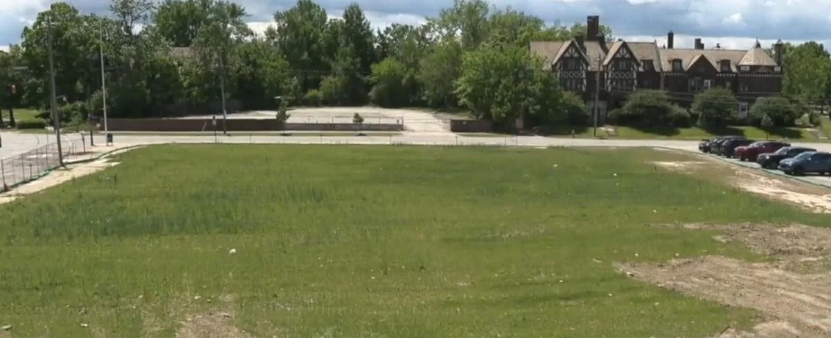 Vacant 2750 Van Aken