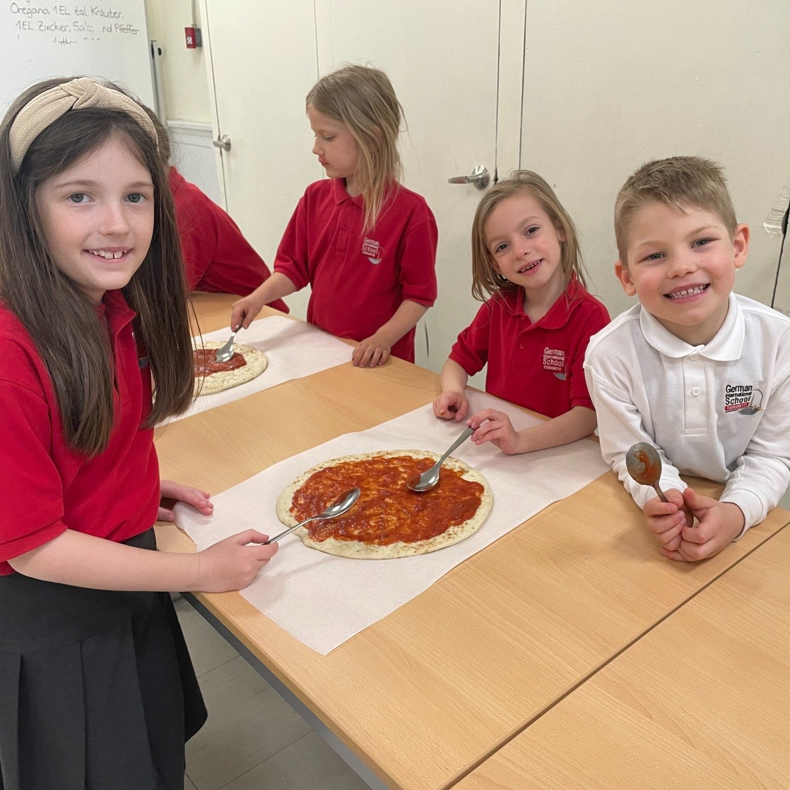 🍕 Grade one English got deliciously hands-on with procedural writing! After brainstorming, drafting, and editing, we perfected the steps to make a pizza. And the best part? We got to enjoy the fruits of our labor by making and eating our very own pi