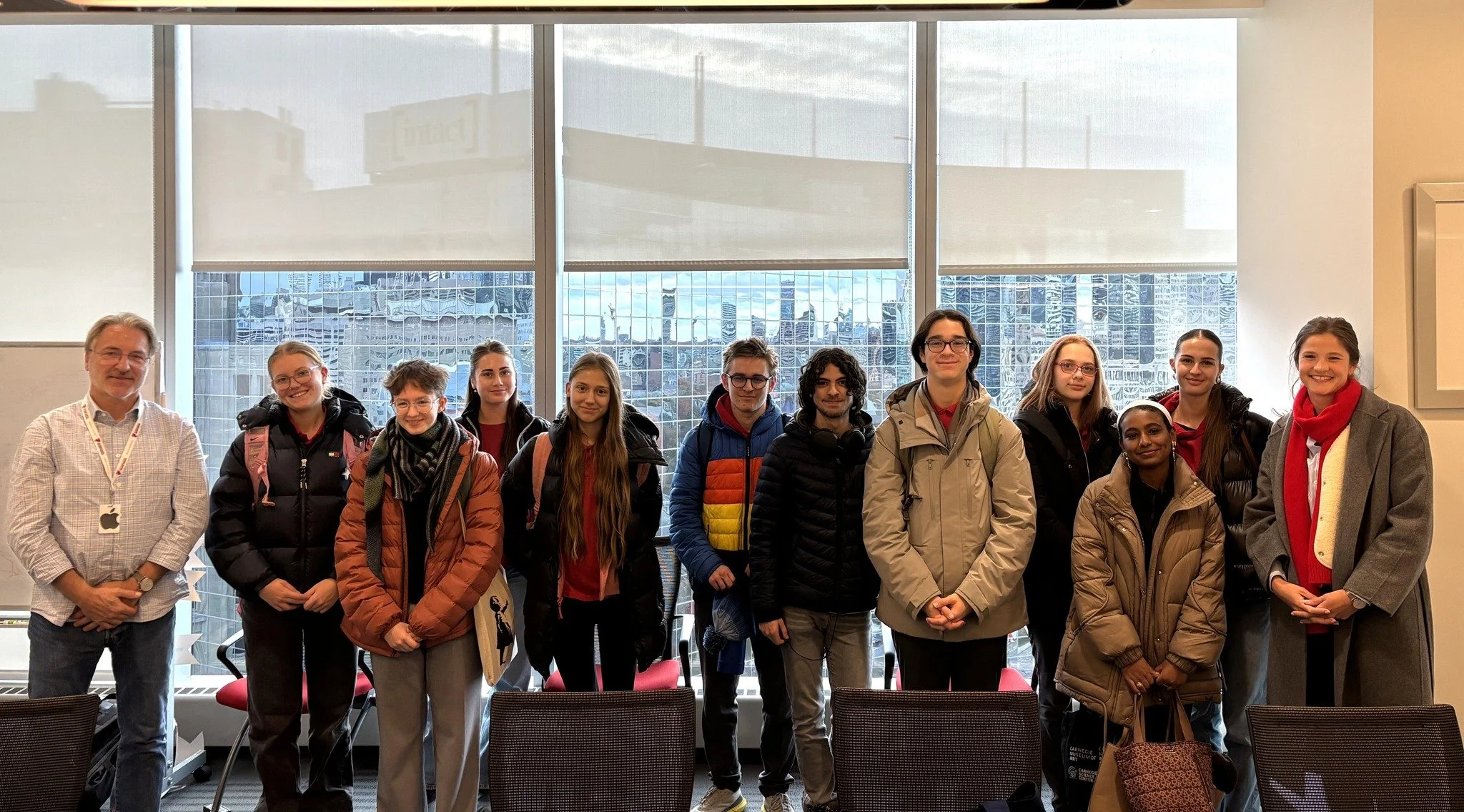 GIST high school students went on a field trip to @uoft to attend a lecture by Professor Steffen-Sebastian Bolz! 

After the lecture, they had the chance to speak to the professor and ask any questions they had. What a great opportunity to get an aut