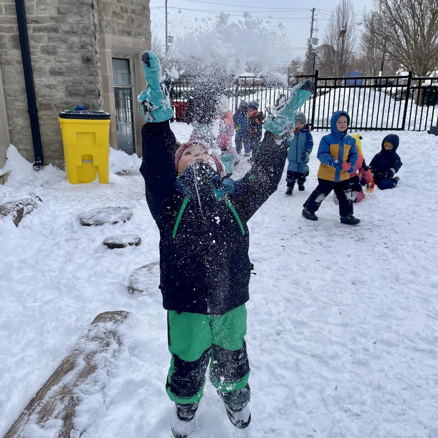 It's a winter wonderland! 🤩 Our Kindergartners are loving all this fresh powder and are making the most of what winter has to offer ☃❄ We hope you're having as much fun in the snow as we are!

#germanintoronto #learngerman #gistoronto
