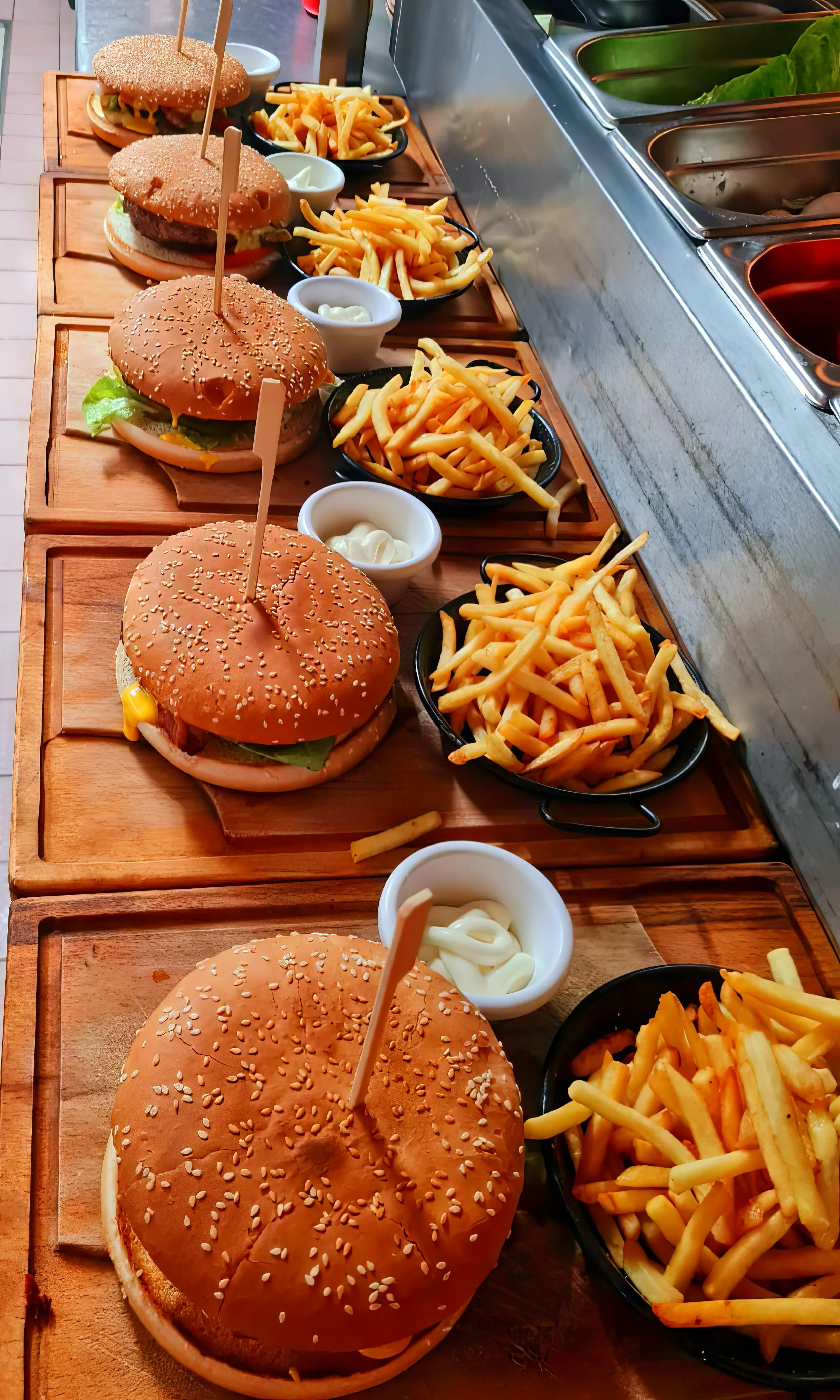 pommen burger-topaz-enhance.jpg