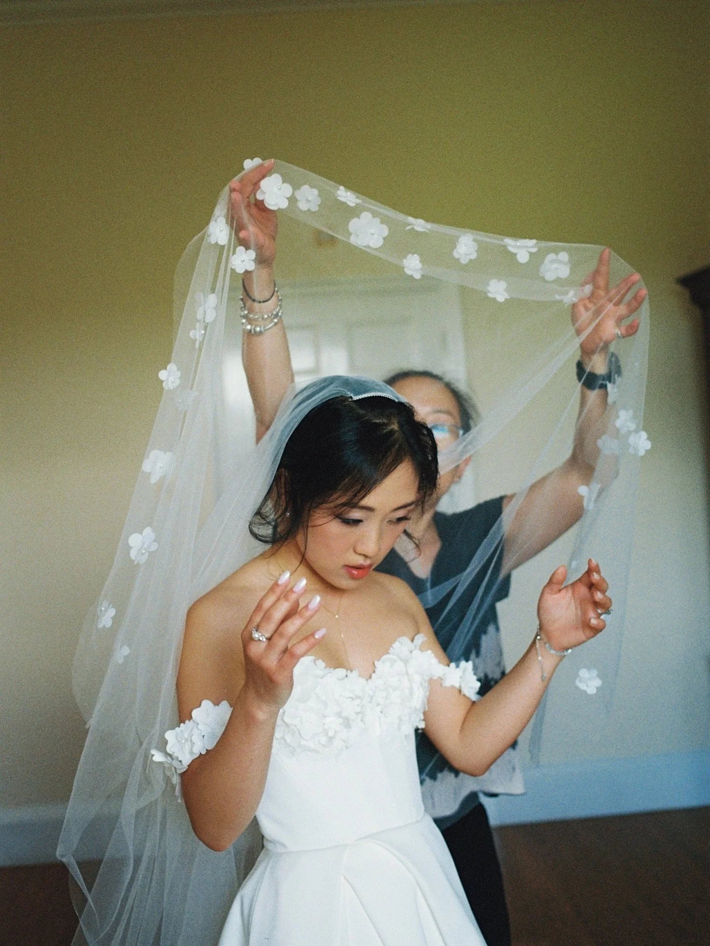 A spring day in Surrey 🌸

Film wedding photographer @sarahjoylandon 
Venue: @botleysmansion 
Bride @justinalexander @lilyandrooldn @hayzebridal @rainbowclubuk 
Florist @hannahmartinflowers 
HMUA @juliew_hairandmakeup 
Celebrant @thewessexcelebrant 
