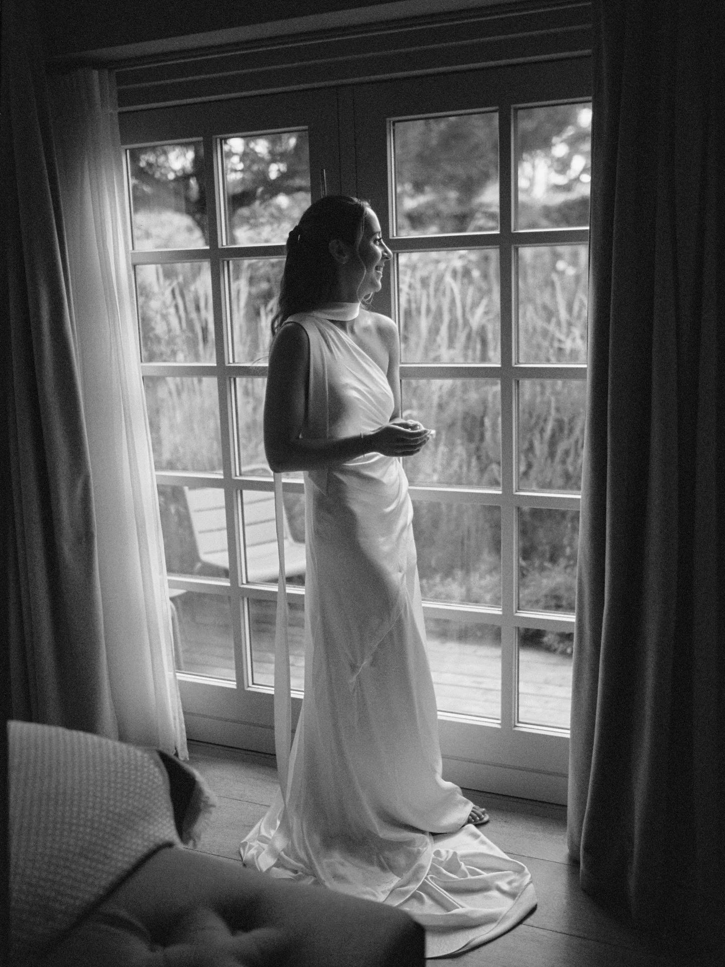 More serene moments from this autumnal intimate wedding in Rye, East Sussex.

Venue @thegallivant 
Bride @grace_loves_lace @reformation @sixstories 
Groom @casualfitters 
Video @emmylou.kelly 
Florist @littleflower_florist 
HMUA @joannehook_mua 
Cake