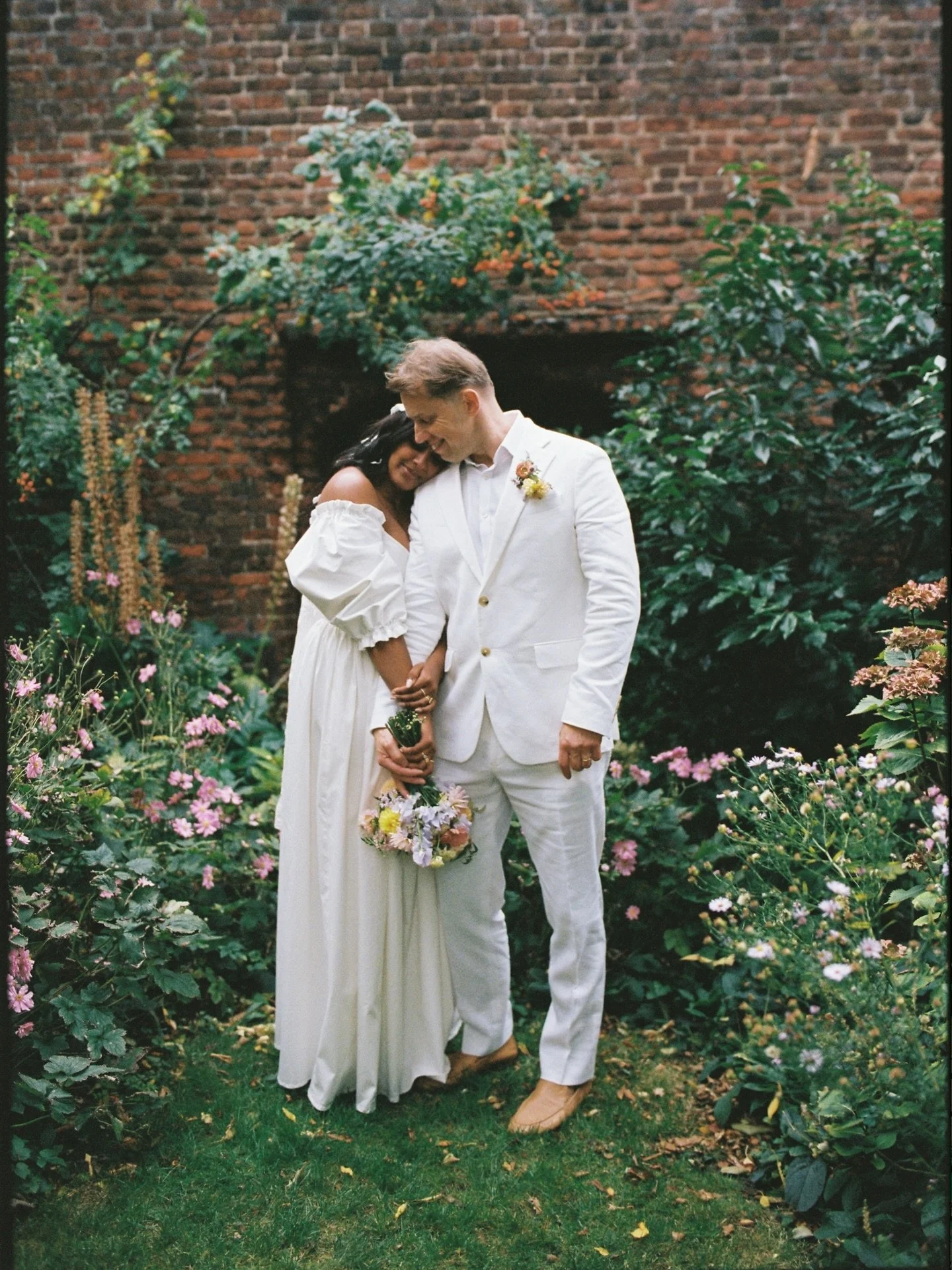 Only a snapshot of many memories of Sundari &amp; Mikey&rsquo;s intimate wedding in London last October. I love you @bysundariphoto you&rsquo;re a true angel 👼

Photographer @sarahjoylandon 
Coordination @alwaysandriweddings 
Flowers @floracollectiv