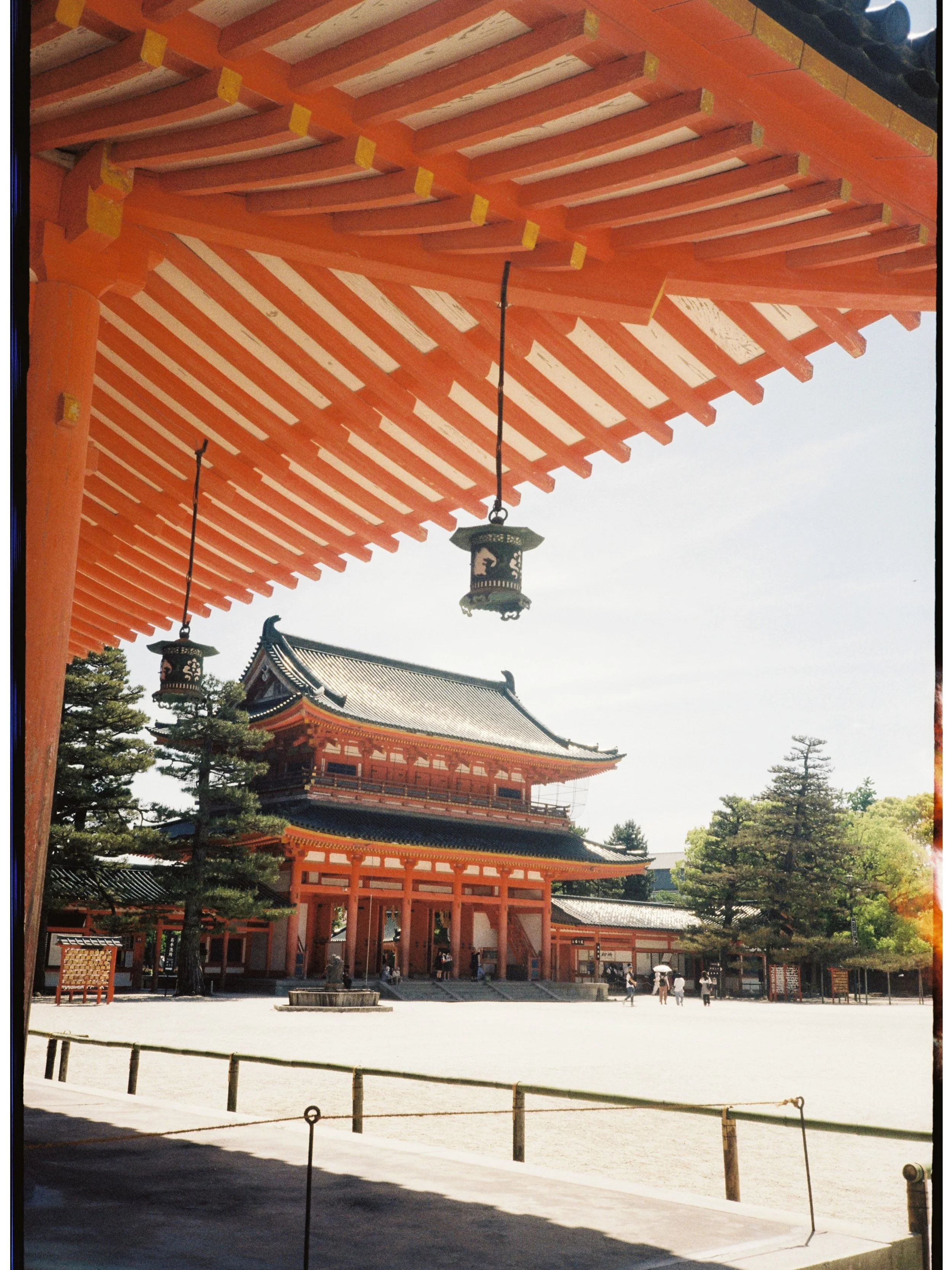 Kyoto was my favourite ⛩️

🎞️ Kodak Gold 200
📸 Olympus Mju II

#kyotoonfilm #japanonfilm #travelfilmphotography #olympusmjuii #kodakgold200