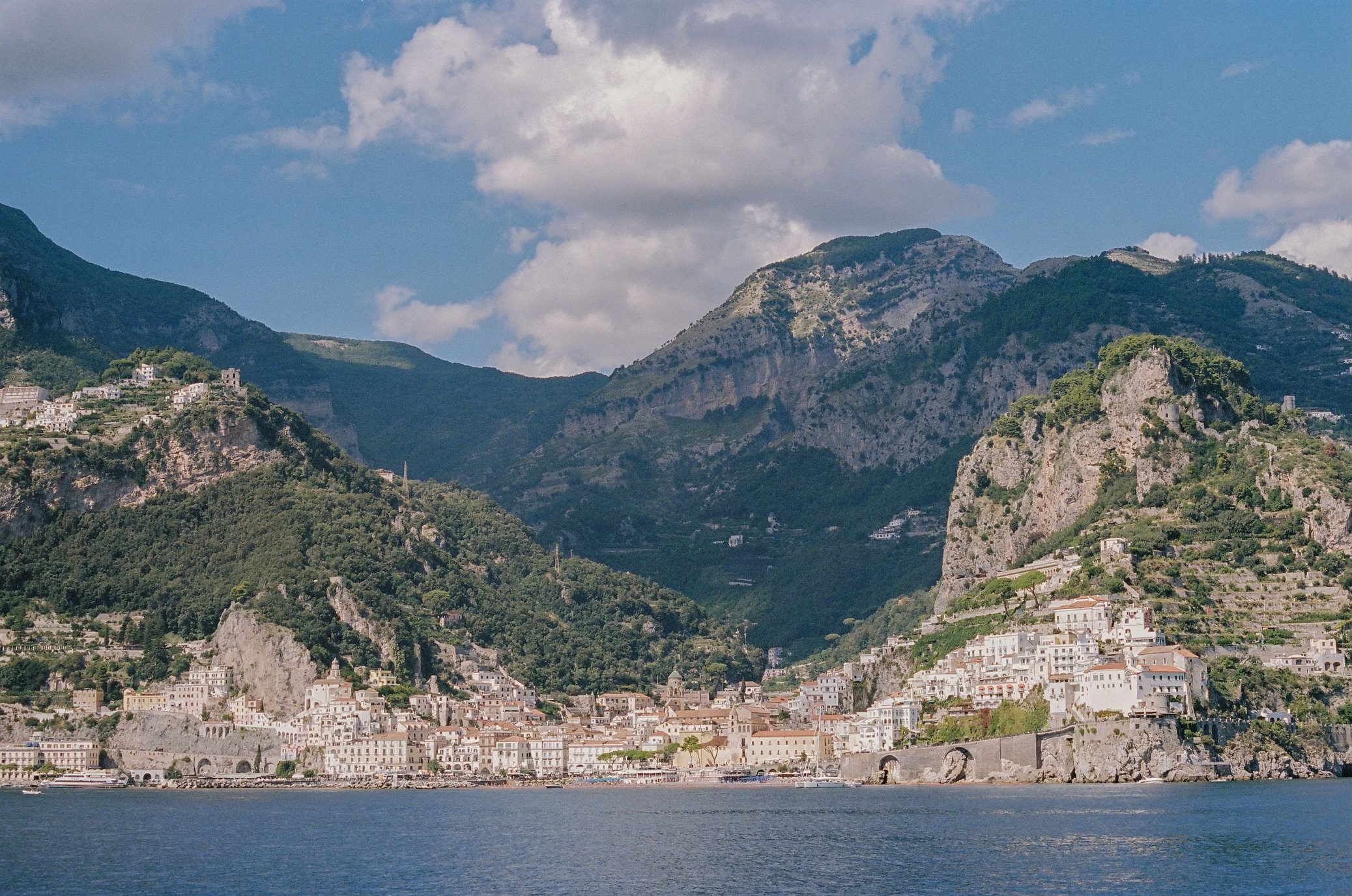 From the archive: slow life in Amalfi and Minori

🎞️ Kodak Portra 400
📸 Pentax Spotmatic F

#italyonfilm #kodakportra400 #pentaxspotmatic #pentaxspotmaticf #amalficoastonfilm