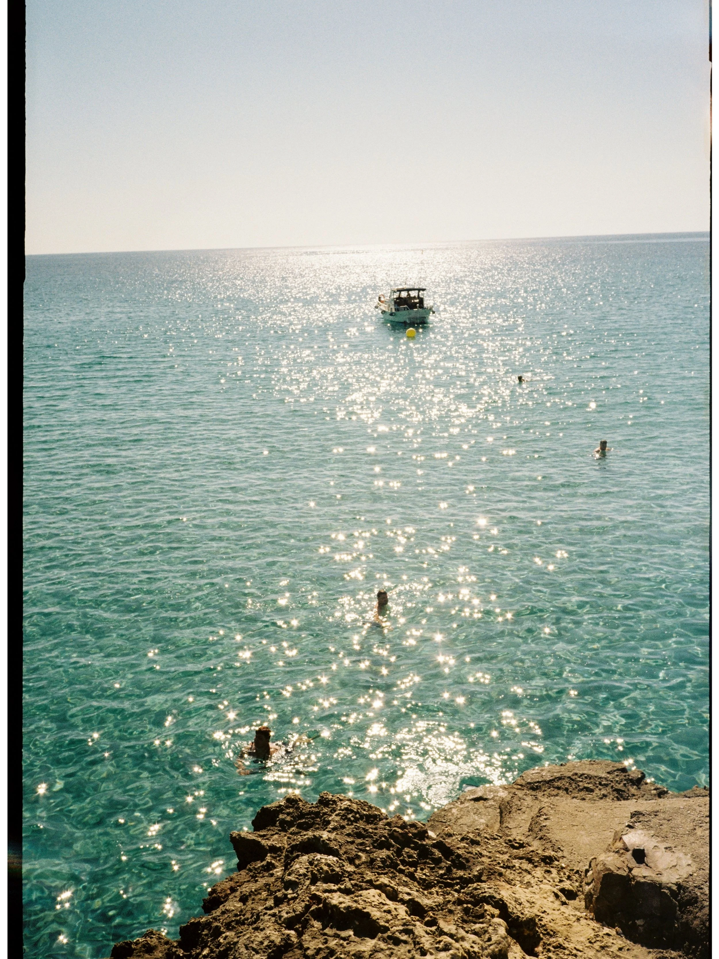 Beach life in Mallorca last September

Kodak Gold 200 | Olympus Mju II

#mallorcaonfilm #calamurada #kodakgold200 #olympusmjuii #mallorcabeaches