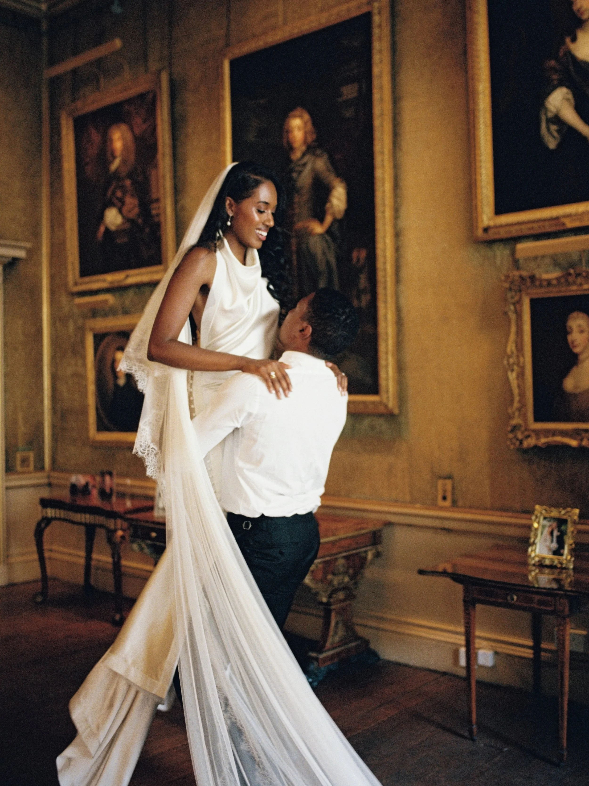 I can&rsquo;t get over how absolutely amazing this wedding at Syon Park was. The perfect backdrops for every part of the day, the loveliest people and amazing music made for and incredible day of celebrations.

Venue @syonparkestate 
Coordinator @luc