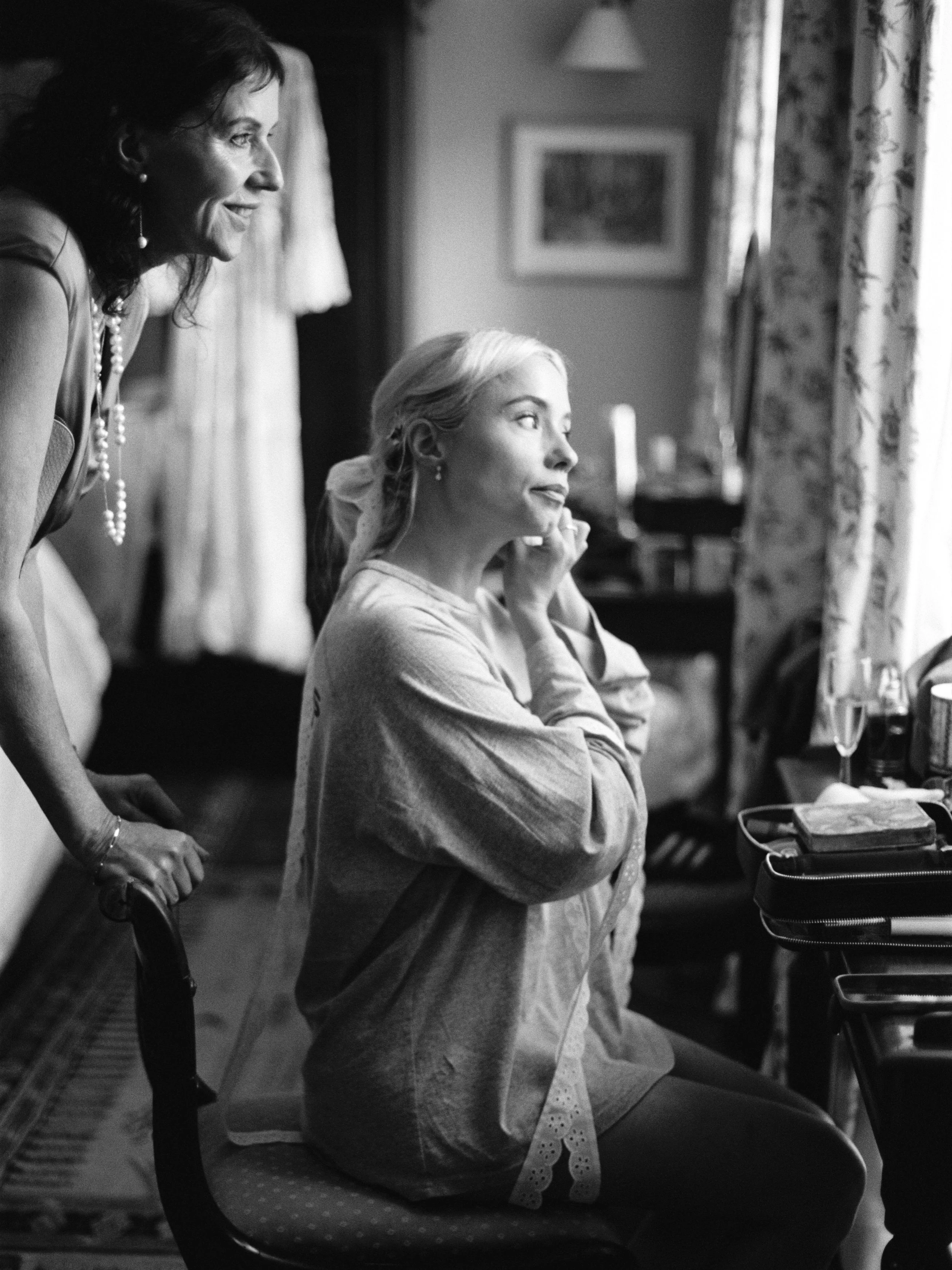 More film frames I love from this beautiful day of wedding celebration on the Isle of Colonsay, Scotland.

Kodak Portra 160 | 400 | Tri-X 400
#scotlandweddingphotographer #filmweddingphotographer #ukfilmweddingphotographer #londonfilmweddingphotograp
