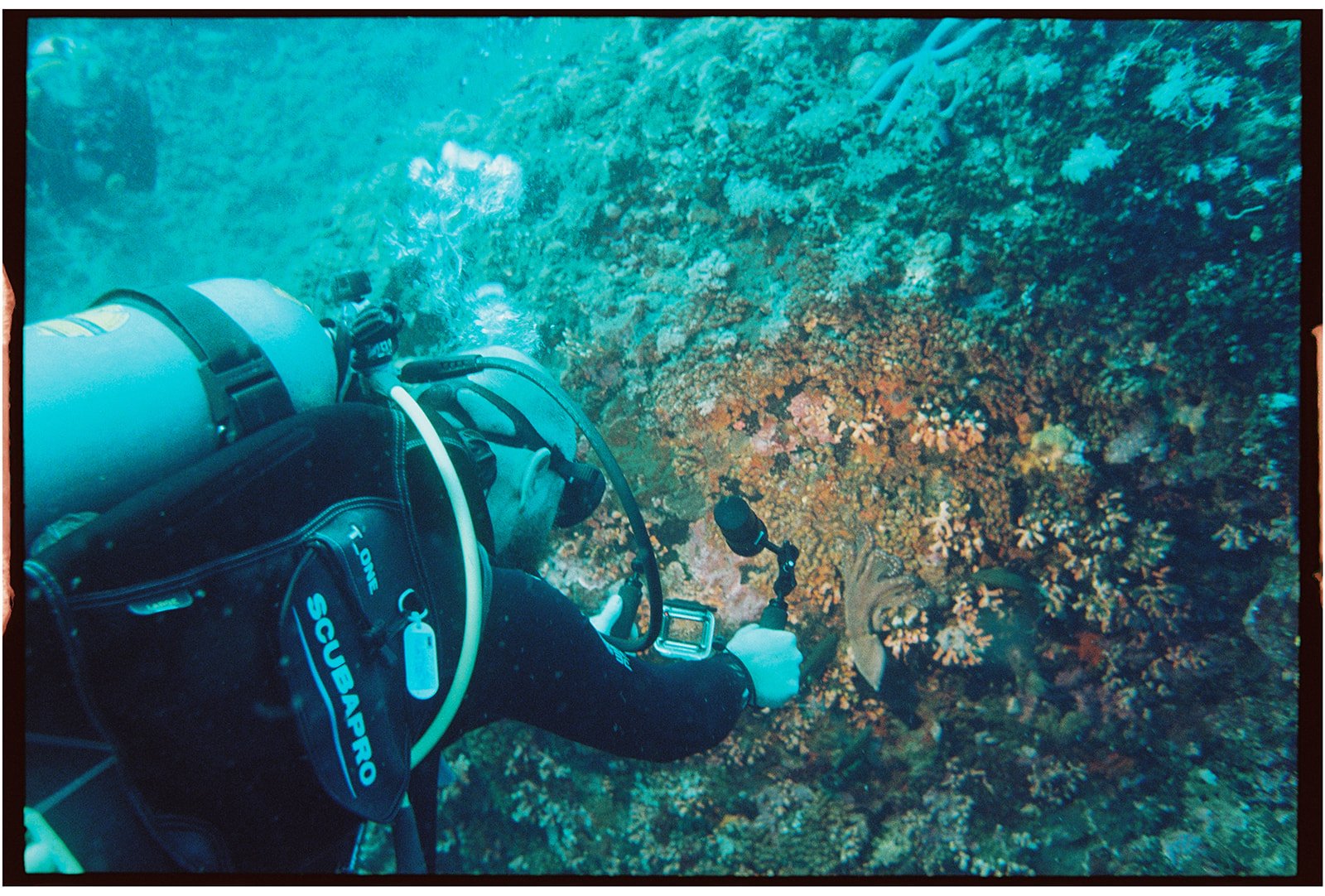 Philippines_nikonos_117_websize.jpg