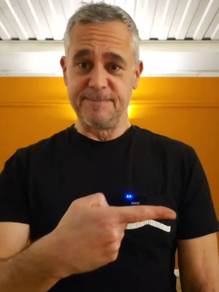 Long day at the desk?

Your neck and shoulders have been doing unpaid overtime.

This flow starts ridiculously simple, then sneaks in some fun movement patterns that wake up the brain &rarr; body connection. A bit of nervous system, a bit of mobility