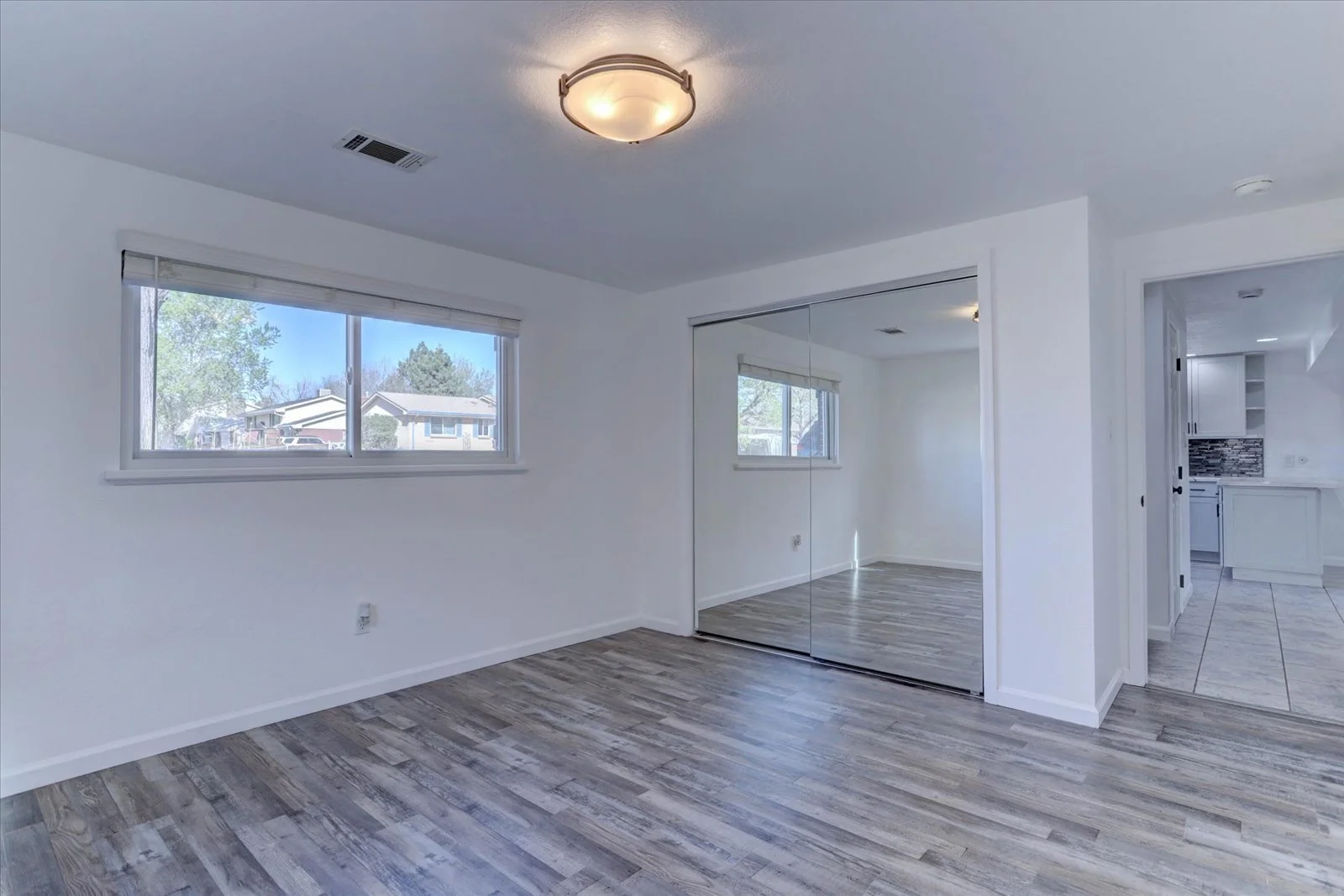 21-1292 S Vance Street-22.jpg