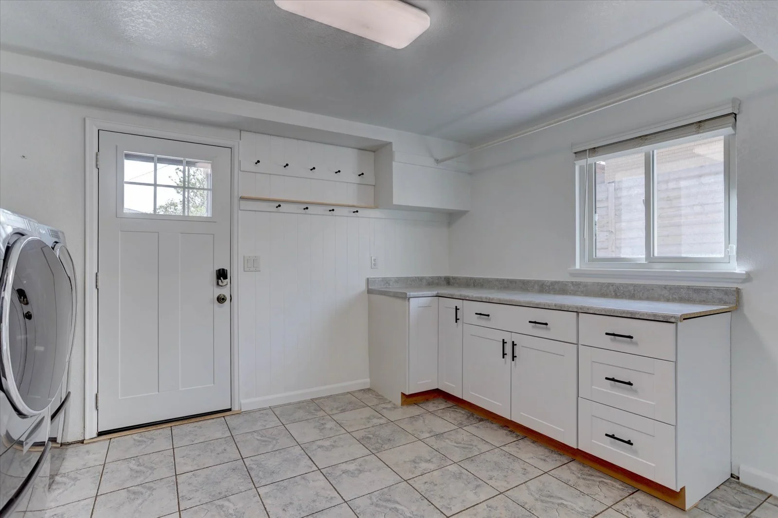 18-1292 S Vance Street-19.jpg