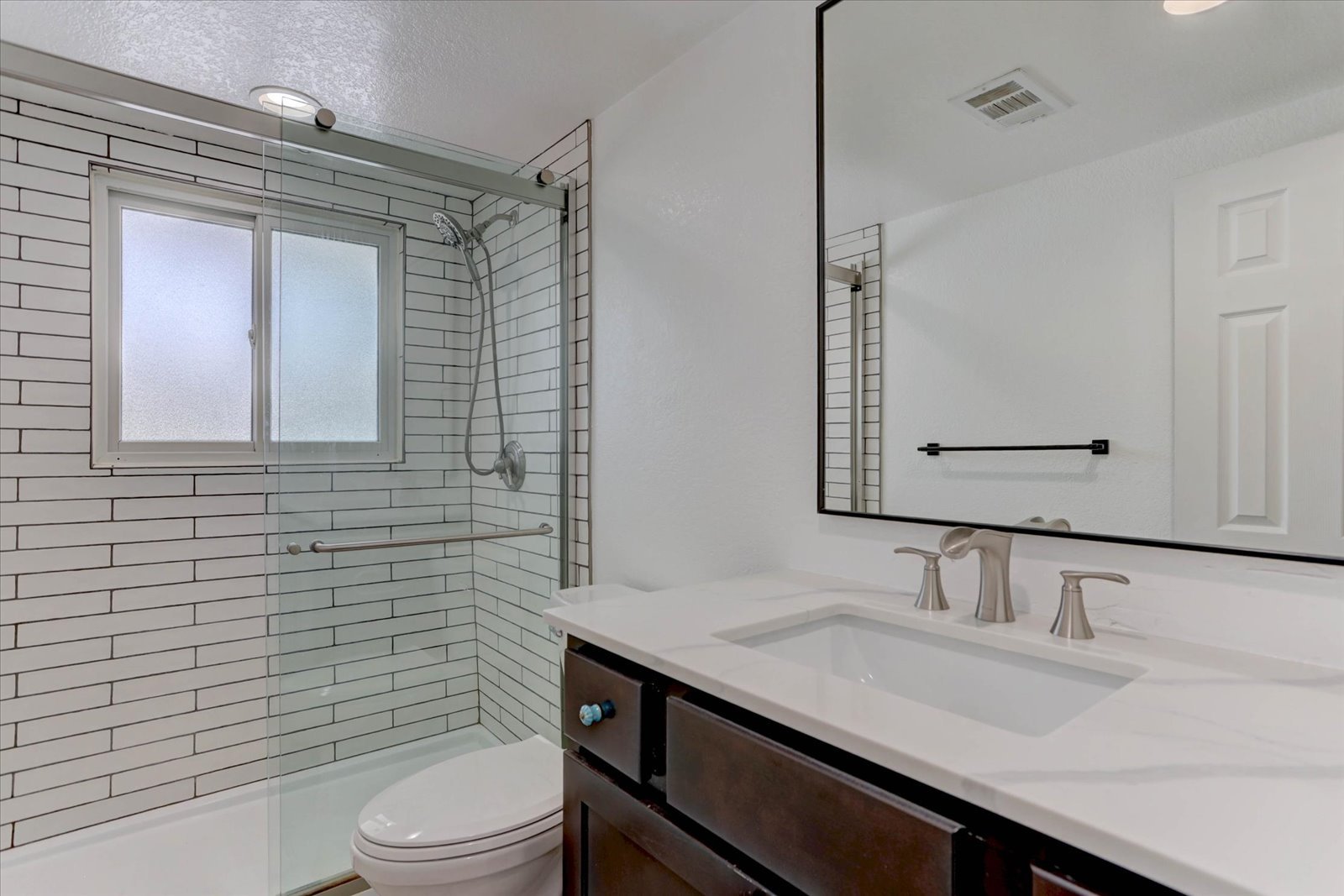 17-1292 S Vance Street-18.jpg