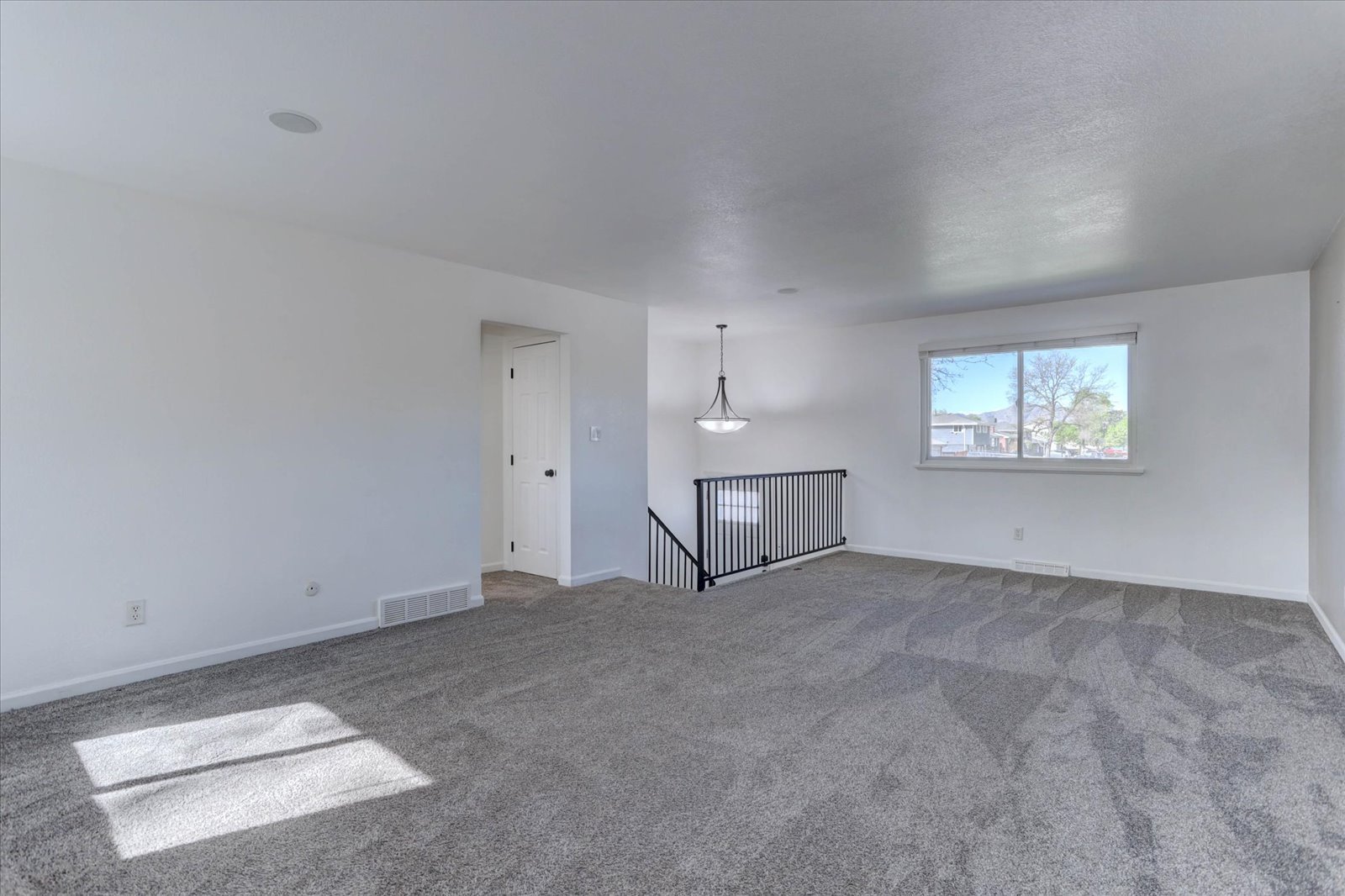 04-1292 S Vance Street-4.jpg