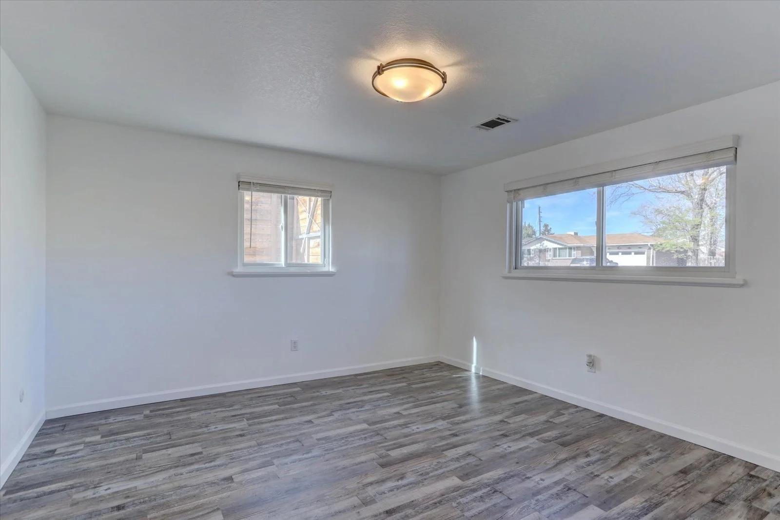 20-1292 S Vance Street-21.jpg