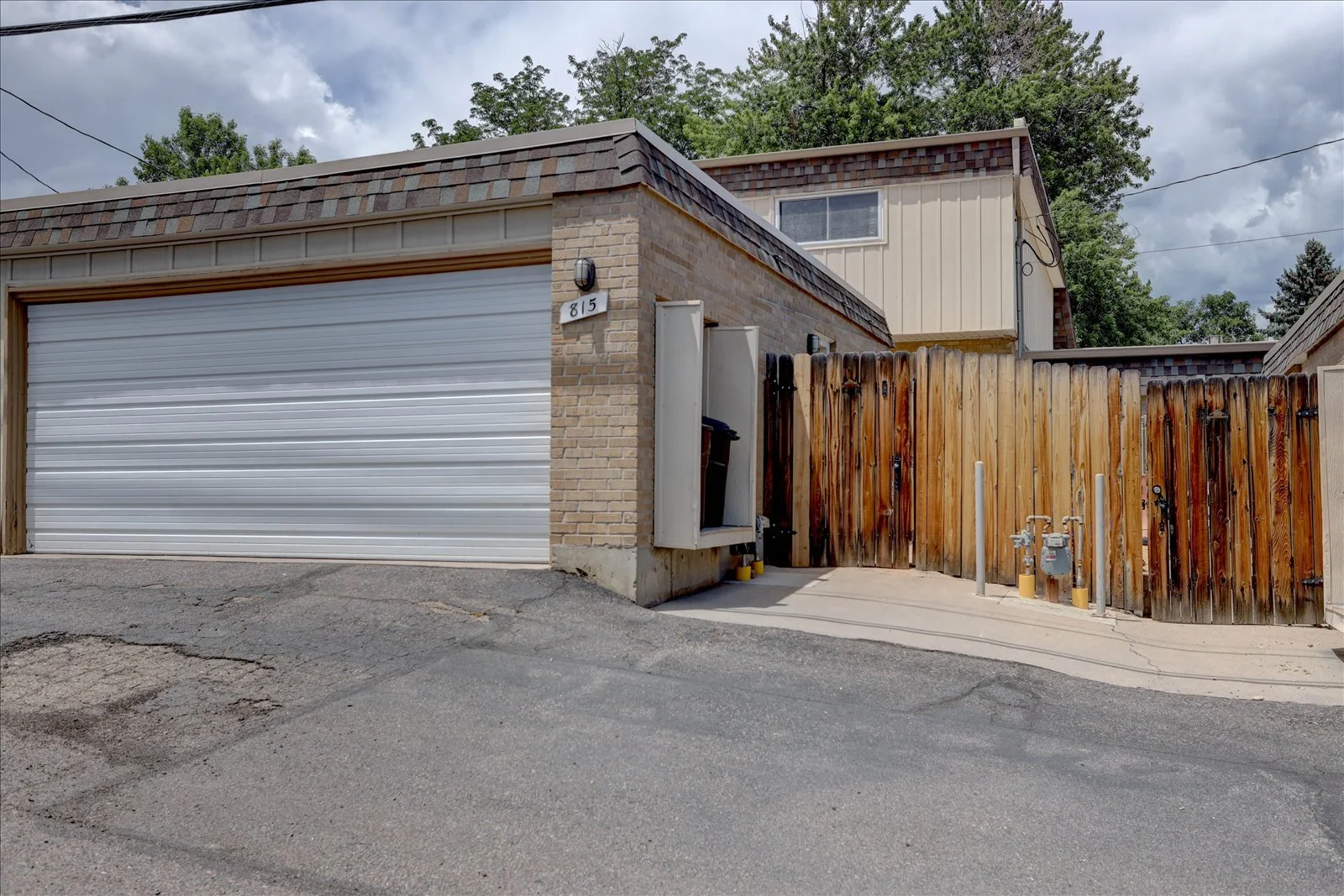 26-815 S Youngfiled Court-027.jpg