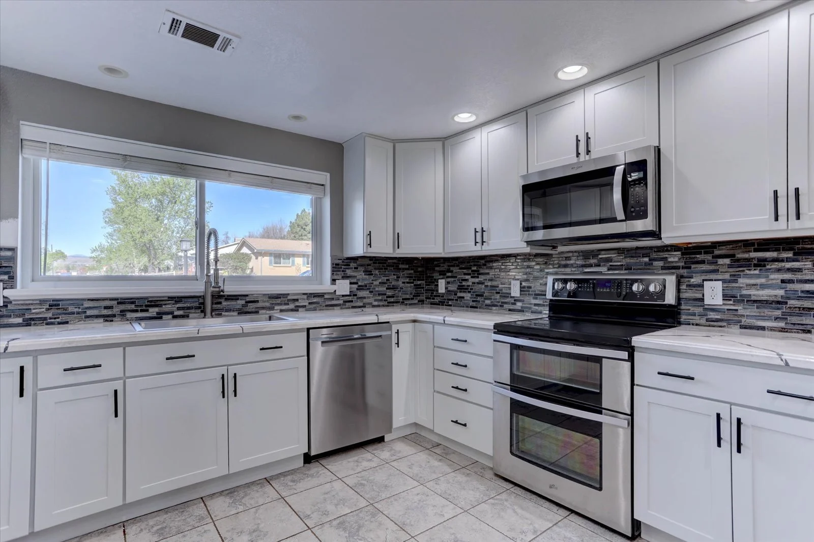 13-1292 S Vance Street-13.jpg