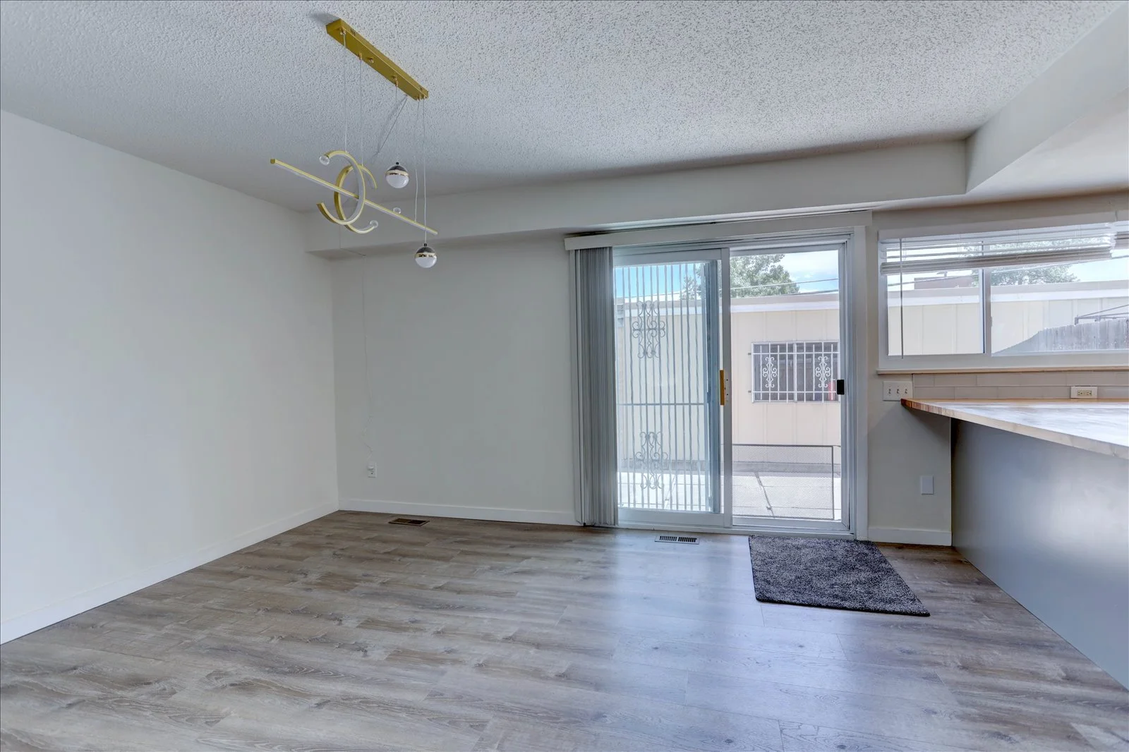 07-815 S Youngfiled Court-8.jpg
