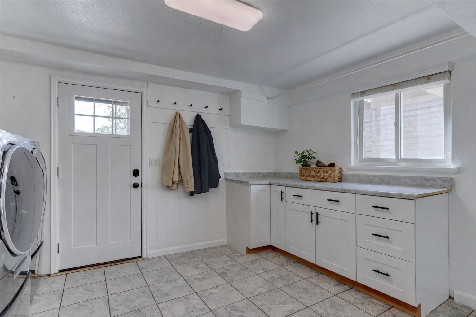 Vance Cozy mudroom with natural light.png