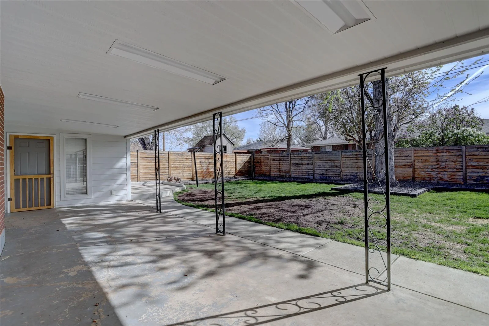 22-1292 S Vance Street-23.jpg