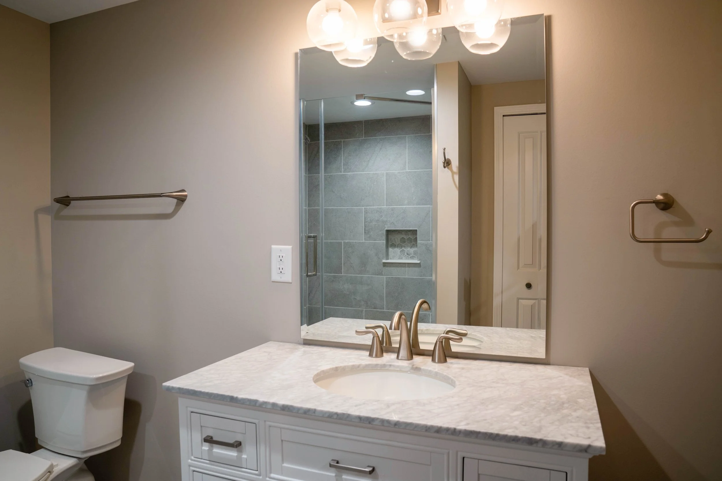  Bathrooms 