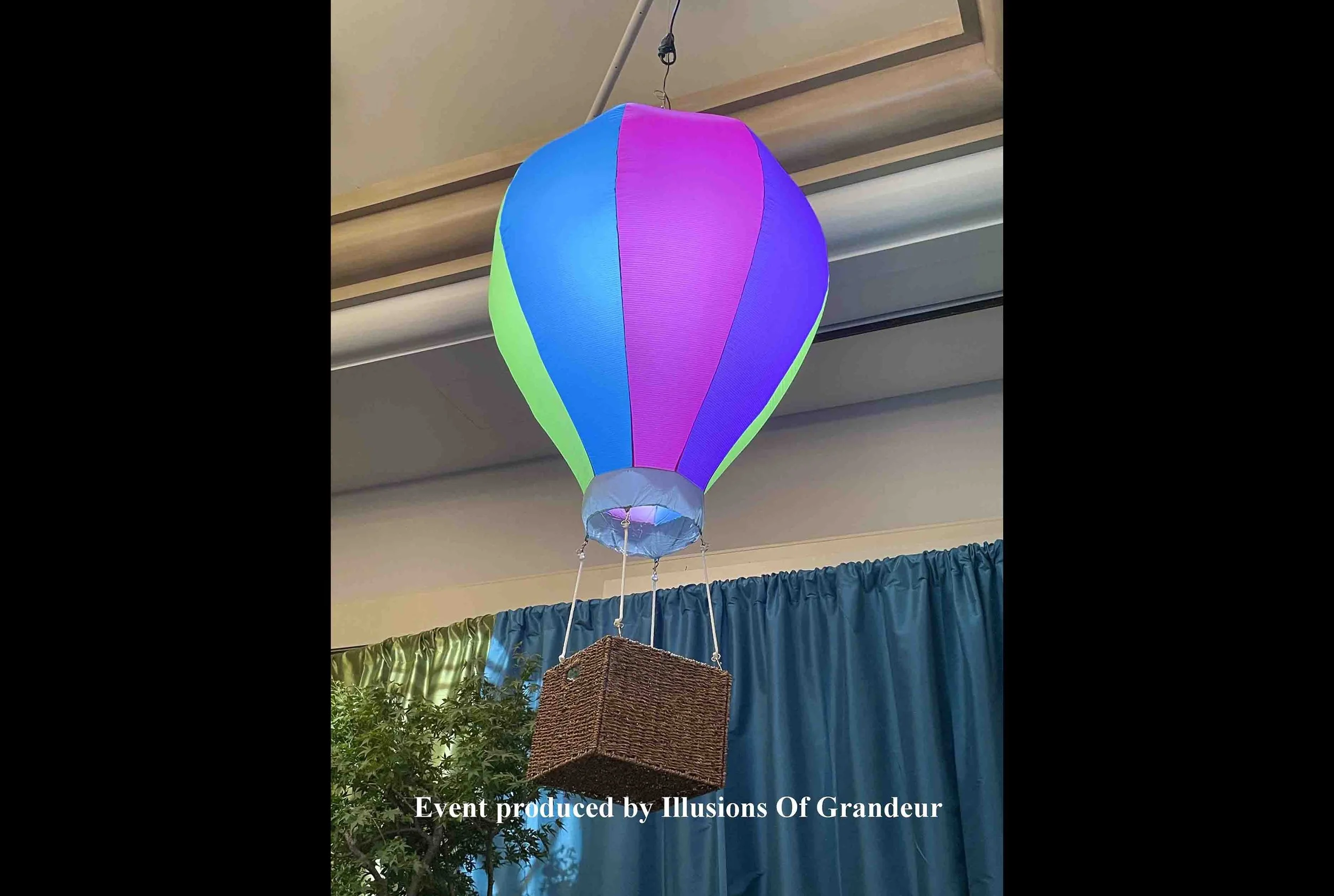 Inflatable-Hot-Air-Balloons-and-inflatable-Clouds-ballroom-events-rentals .jpg