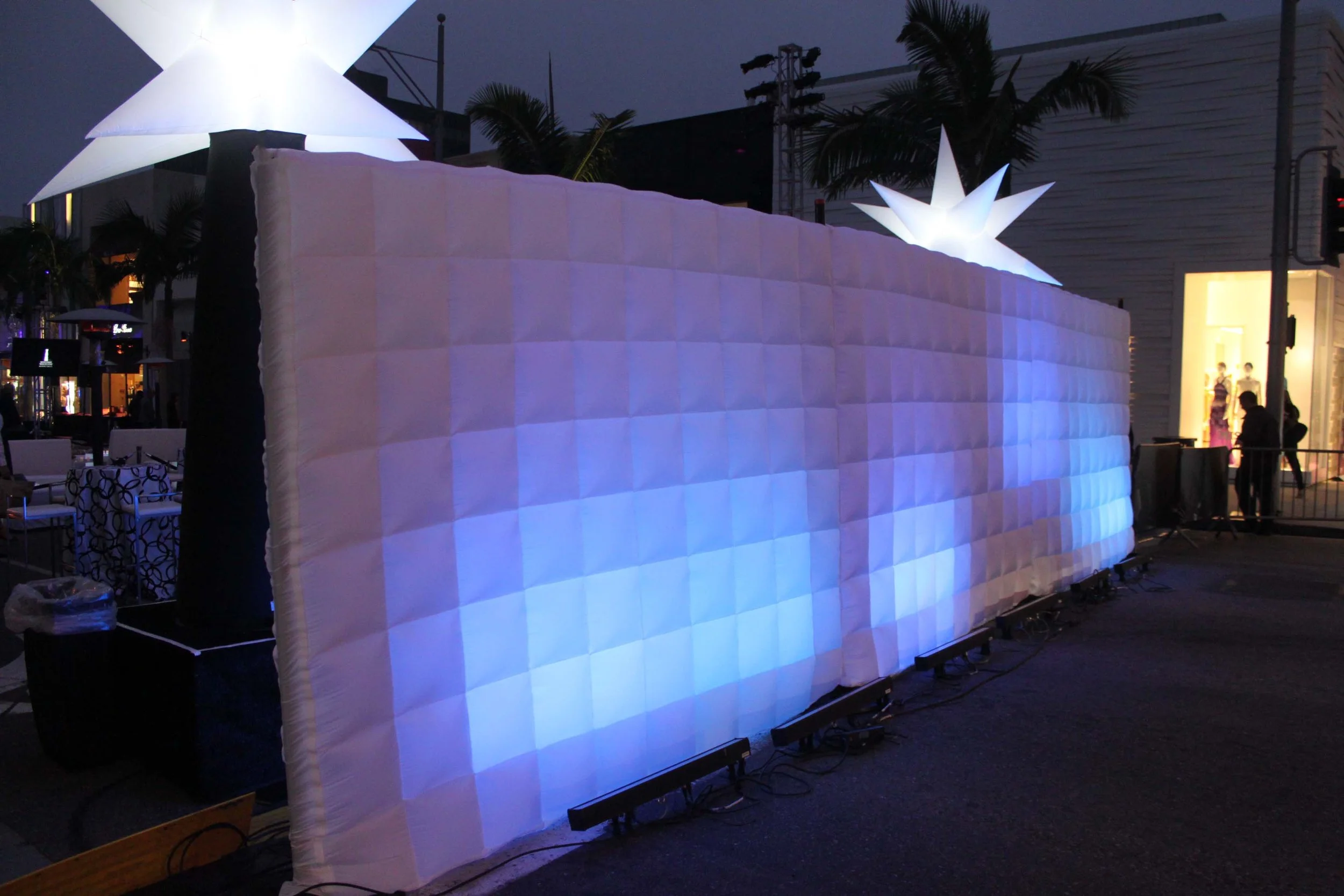 Inflatable-wall-on-rodeo-drive.JPG