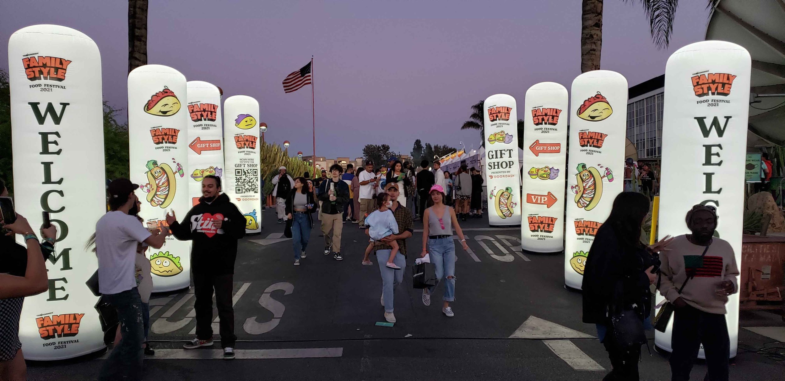 Inflatable-columns-branding-decals-event-rental.jpg