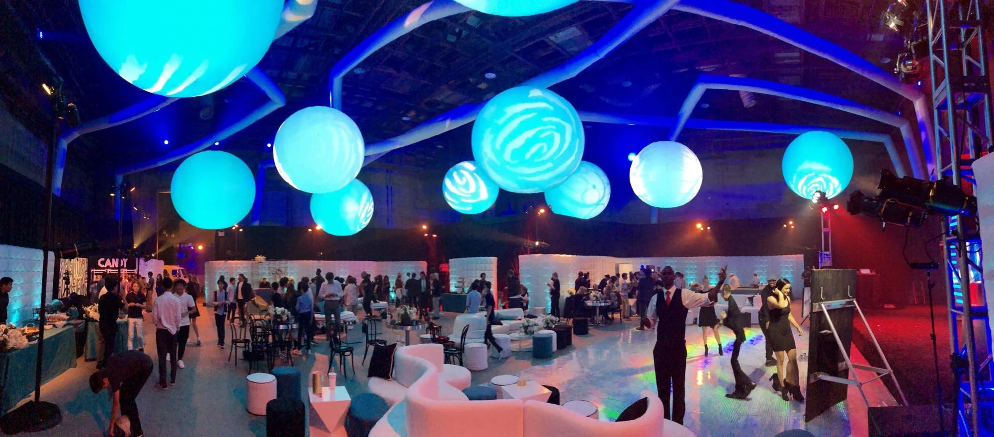 balls with leds 
