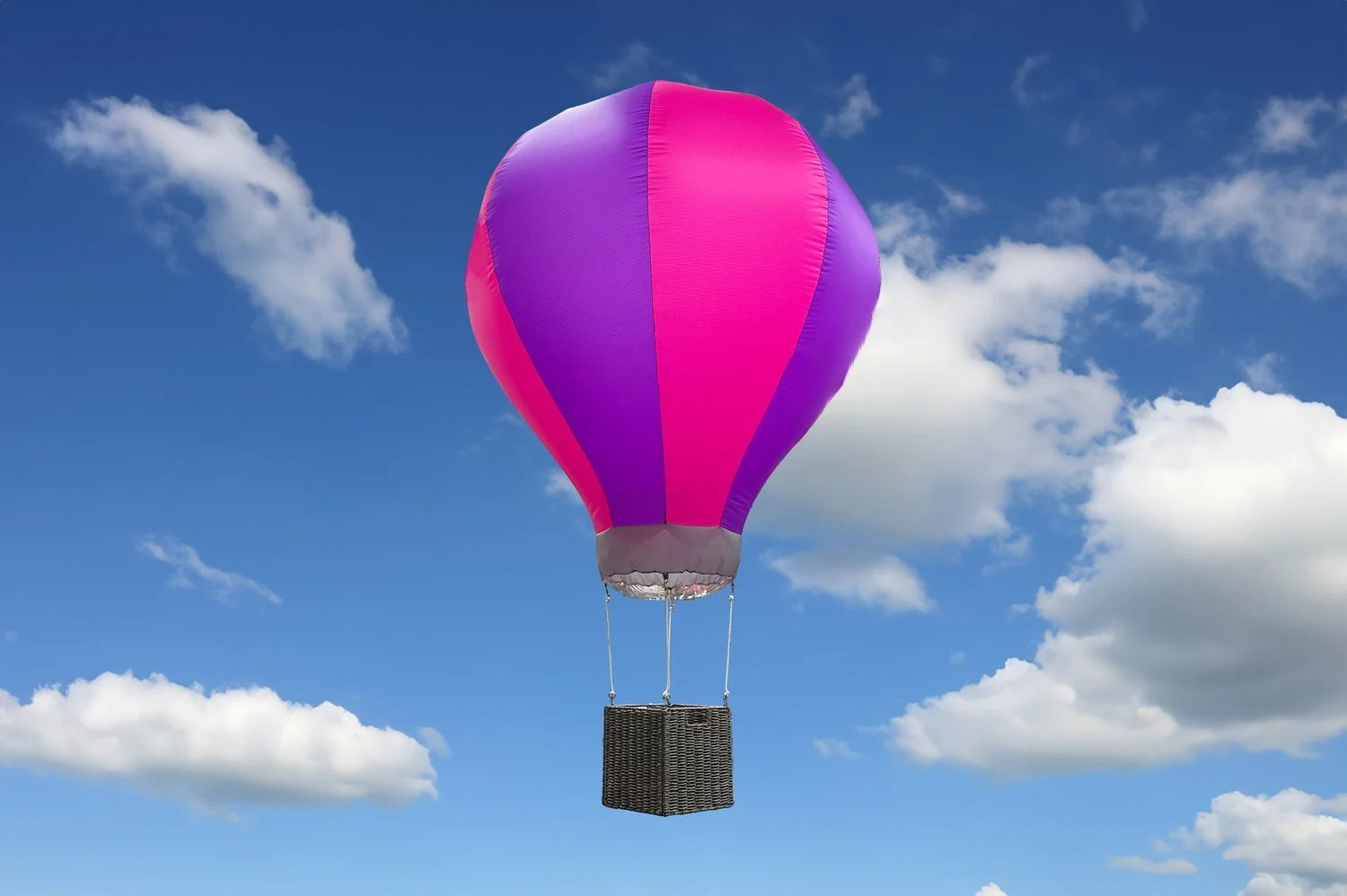 Hot-Air-Balloon-with-basket-for-rent.jpg