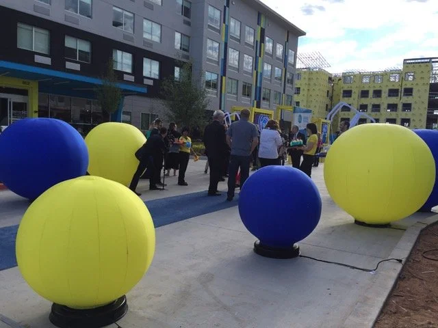Inflatable-balls-colored-standing-spheres.jpg